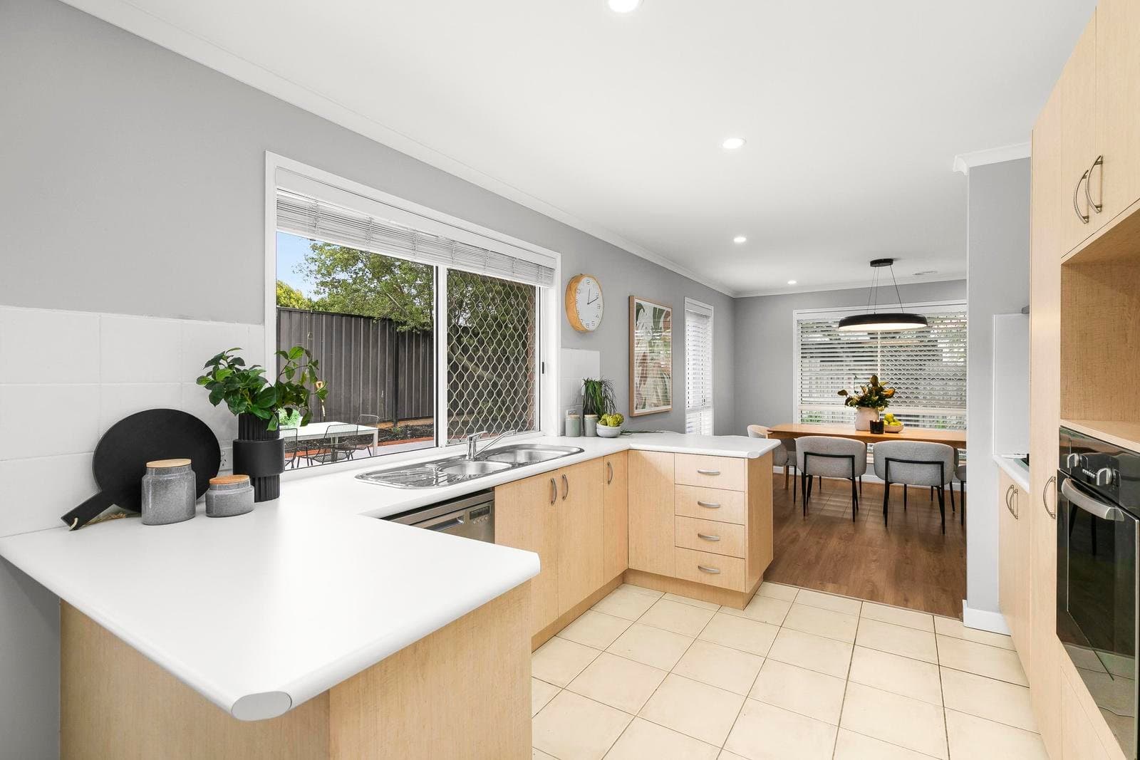3 Mahlan Close, Hillside VIC 3037, Hillside - Thumbnail 6