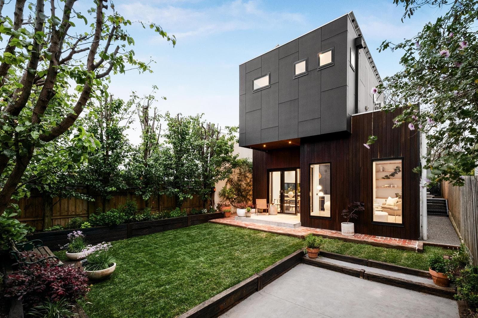 25 Shamrock Street, Brunswick West VIC 3055, Brunswick West - Thumbnail 2