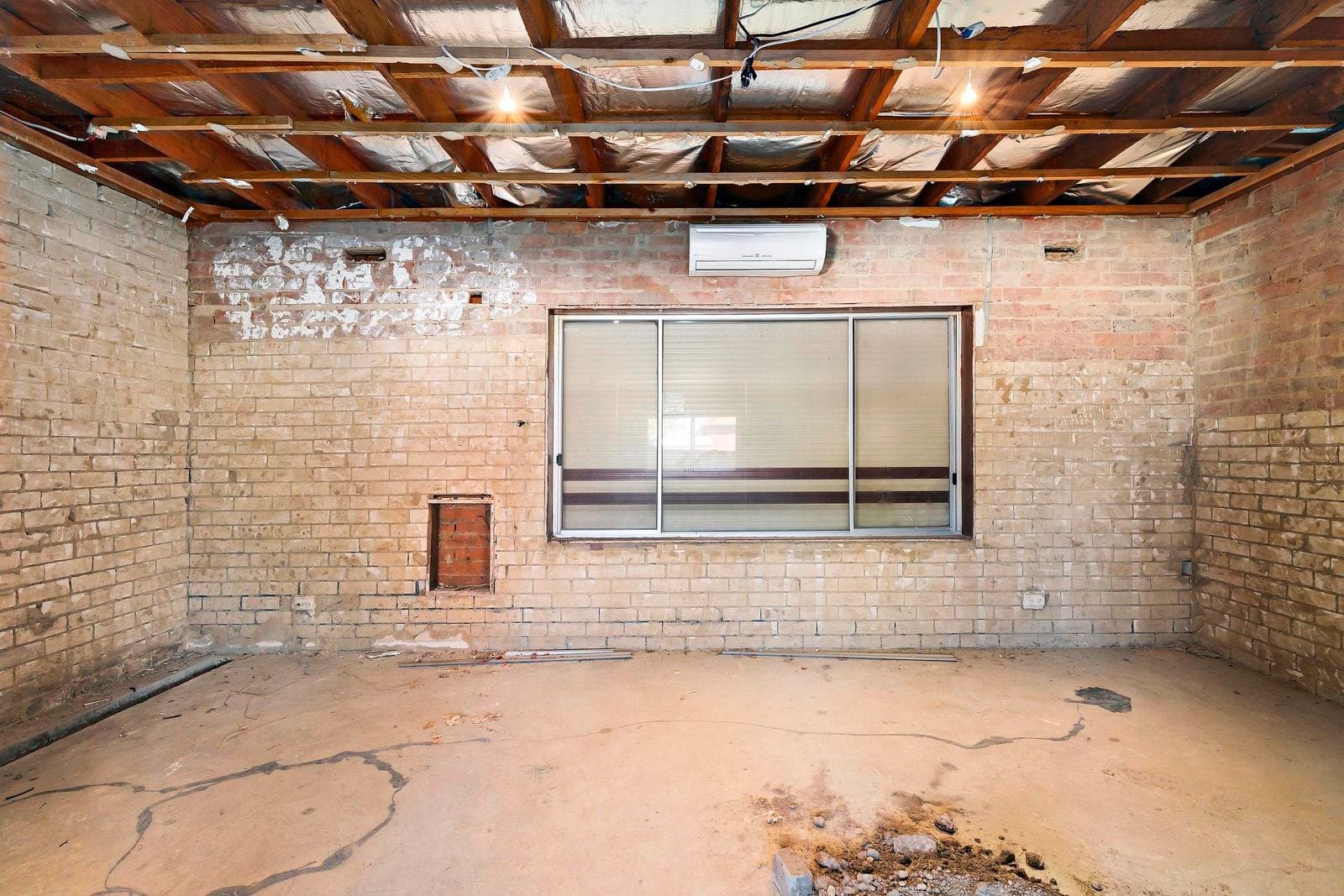 81 Dundas Street, Preston VIC 3072, Preston - Thumbnail 2