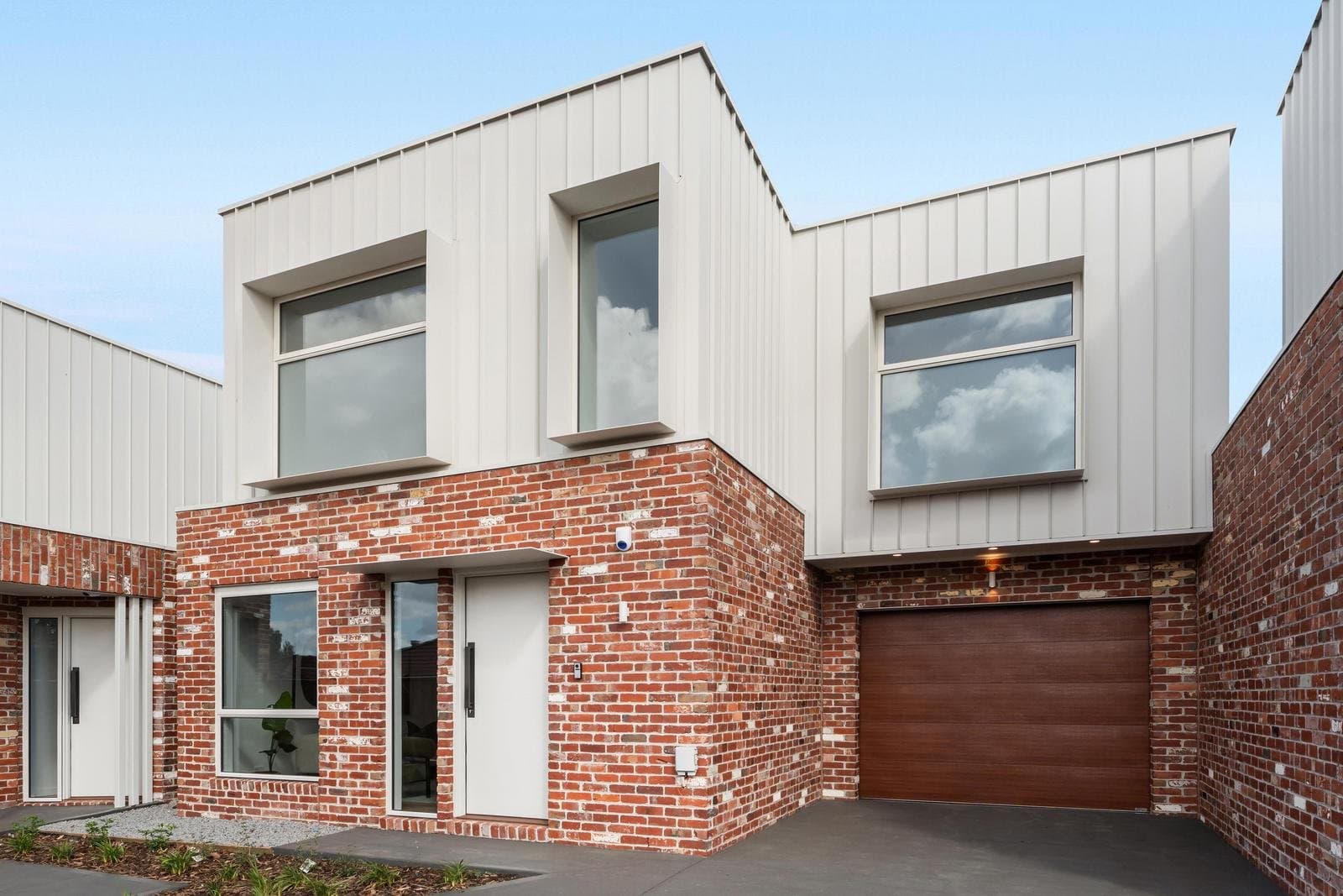 2/109 Cuthbert Road, Reservoir VIC 3073, Reservoir - Thumbnail 2