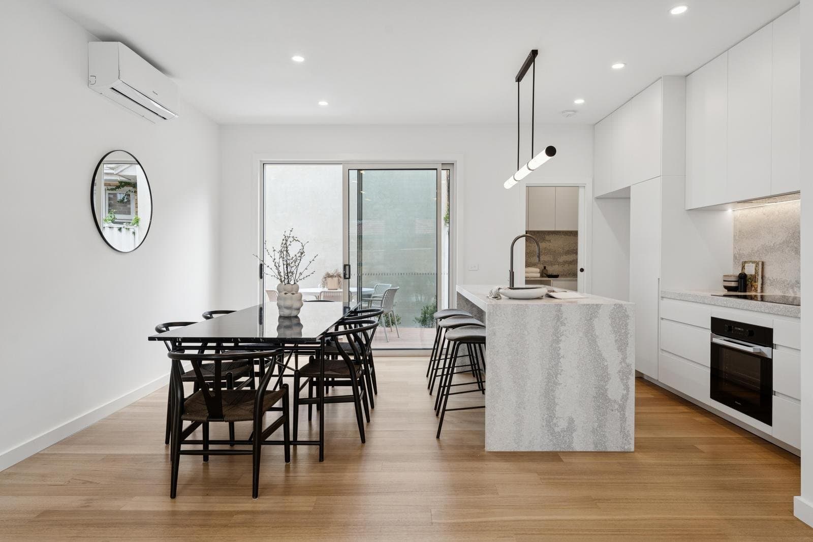2/109 Cuthbert Road, Reservoir VIC 3073, Reservoir - Thumbnail 5