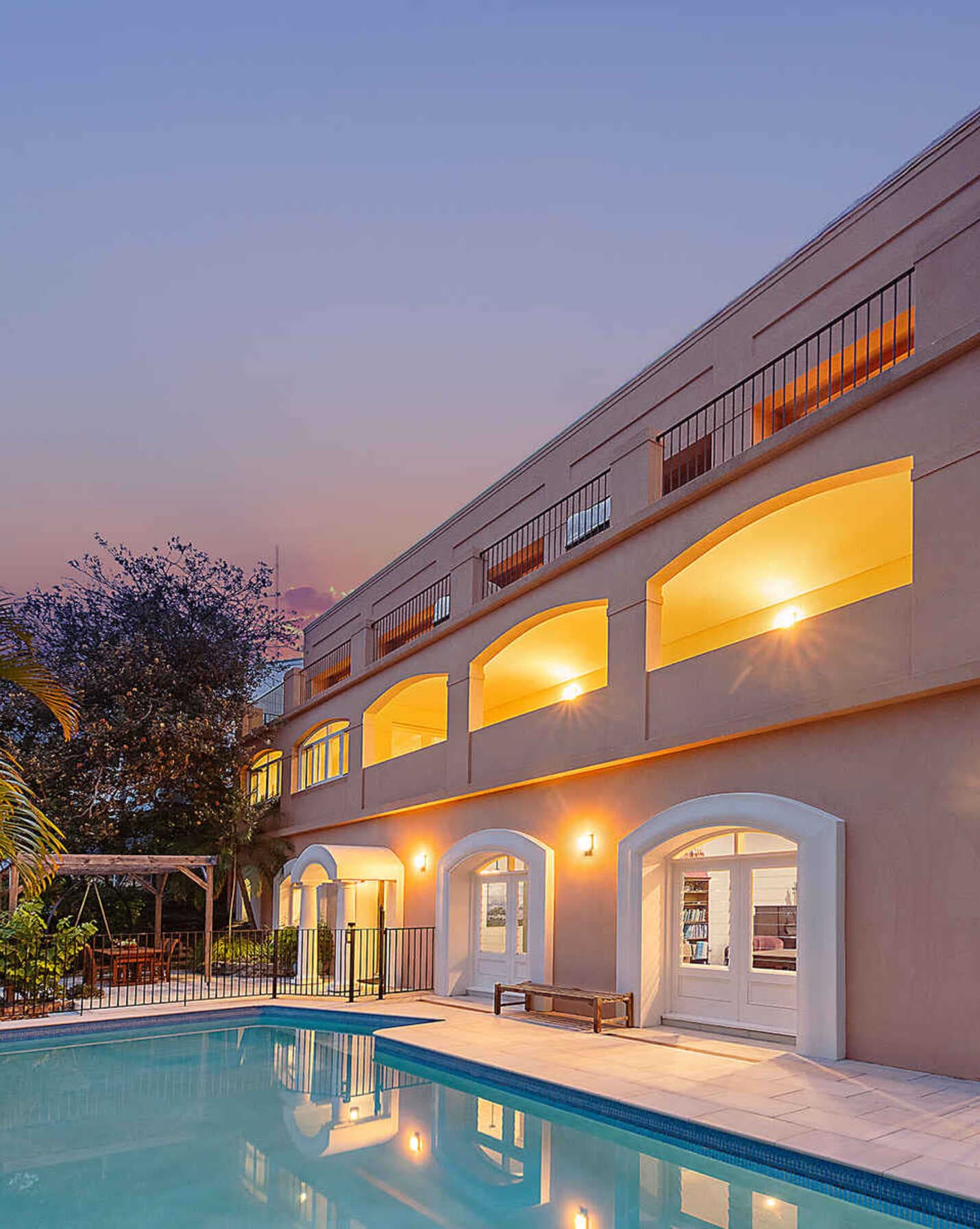 12 Rembrandt Drive Middle Cove, Middle Cove - Image 1