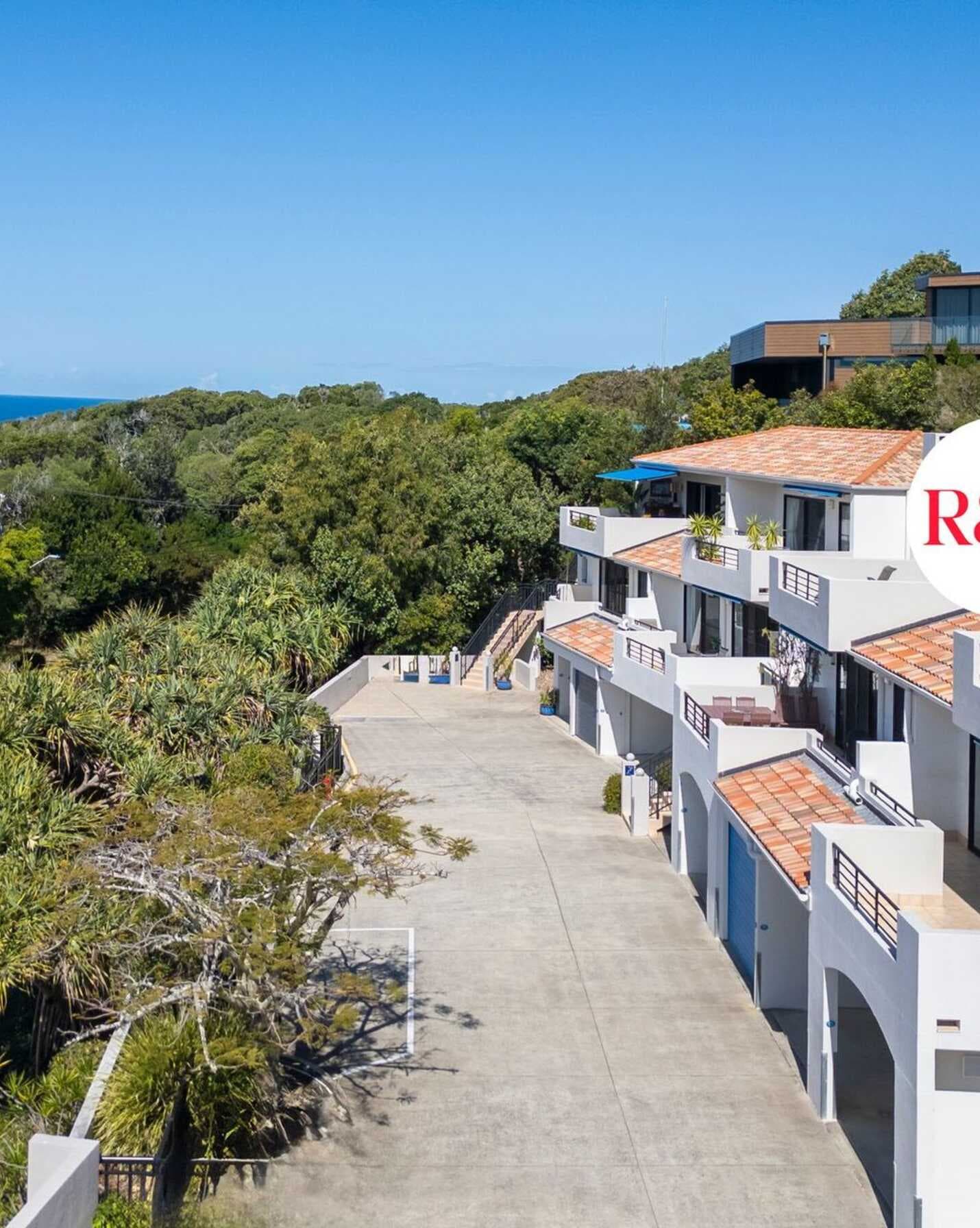 40/9 Bay Terrace Coolum Beach, Beach - Image 1