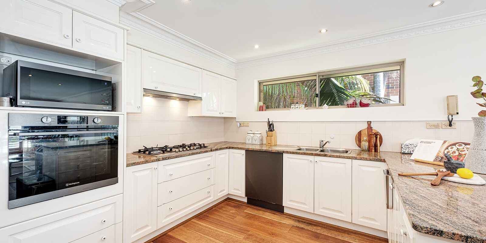 2/42A Pine Street East Cammeray, Cammeray - Thumbnail 5