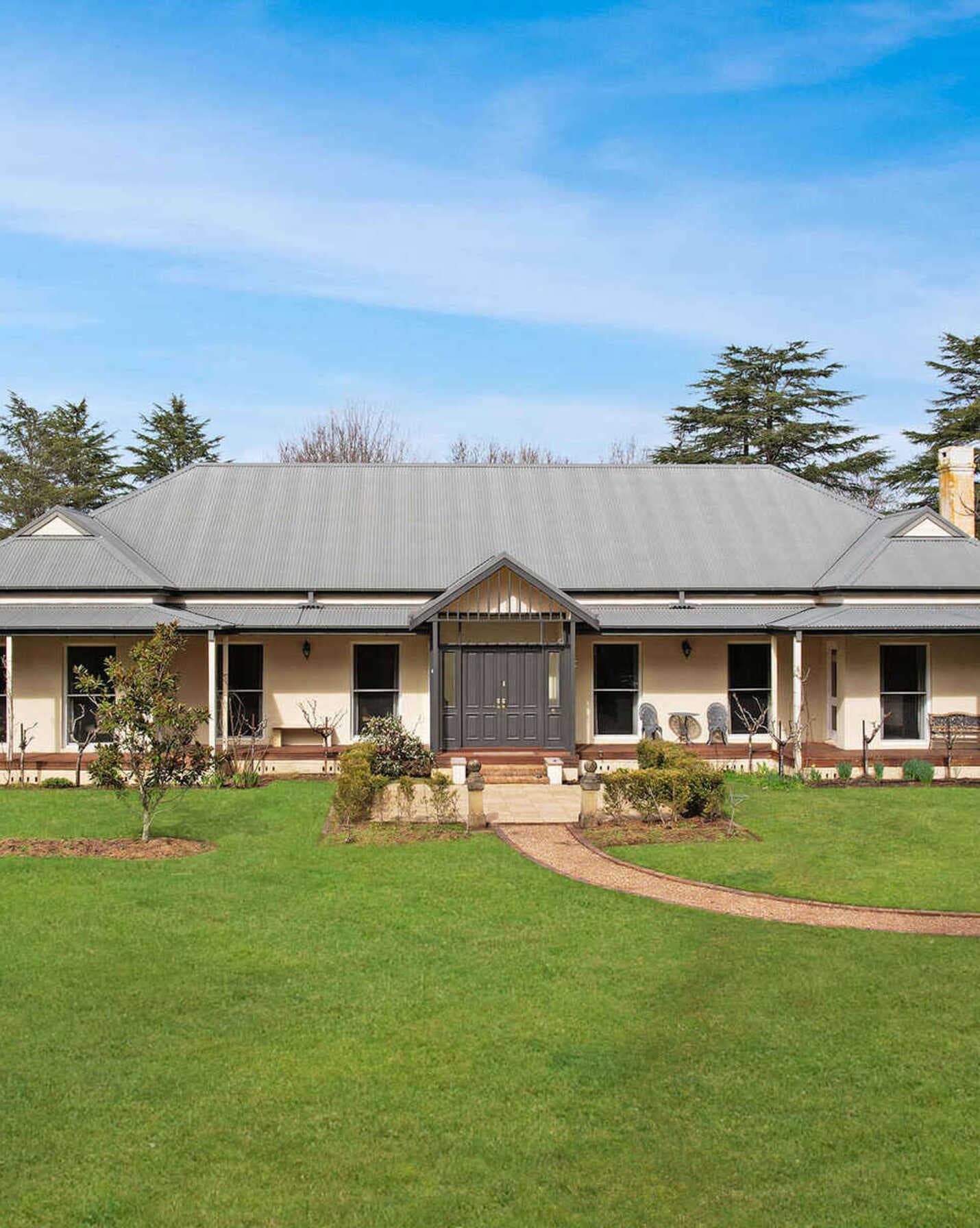 11 Hopewood Road Bowral, Bowral - Image 1