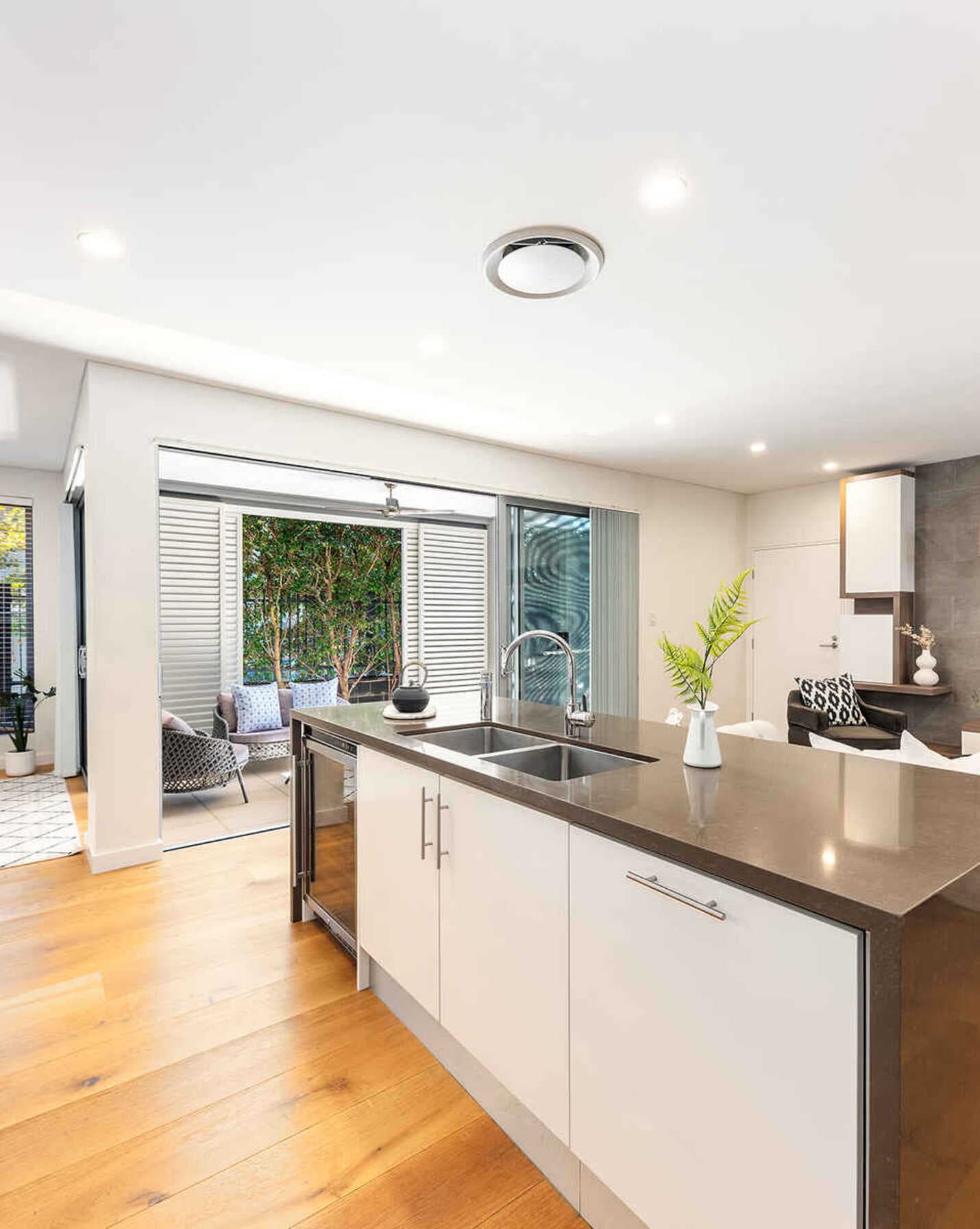 4 Garden Place Willoughby, Willoughby - Thumbnail 3