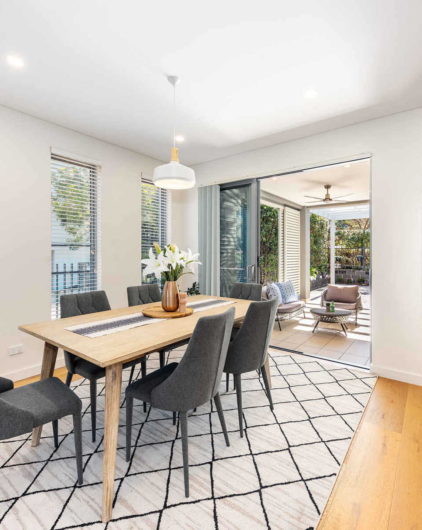 4 Garden Place Willoughby, Willoughby - Thumbnail 4