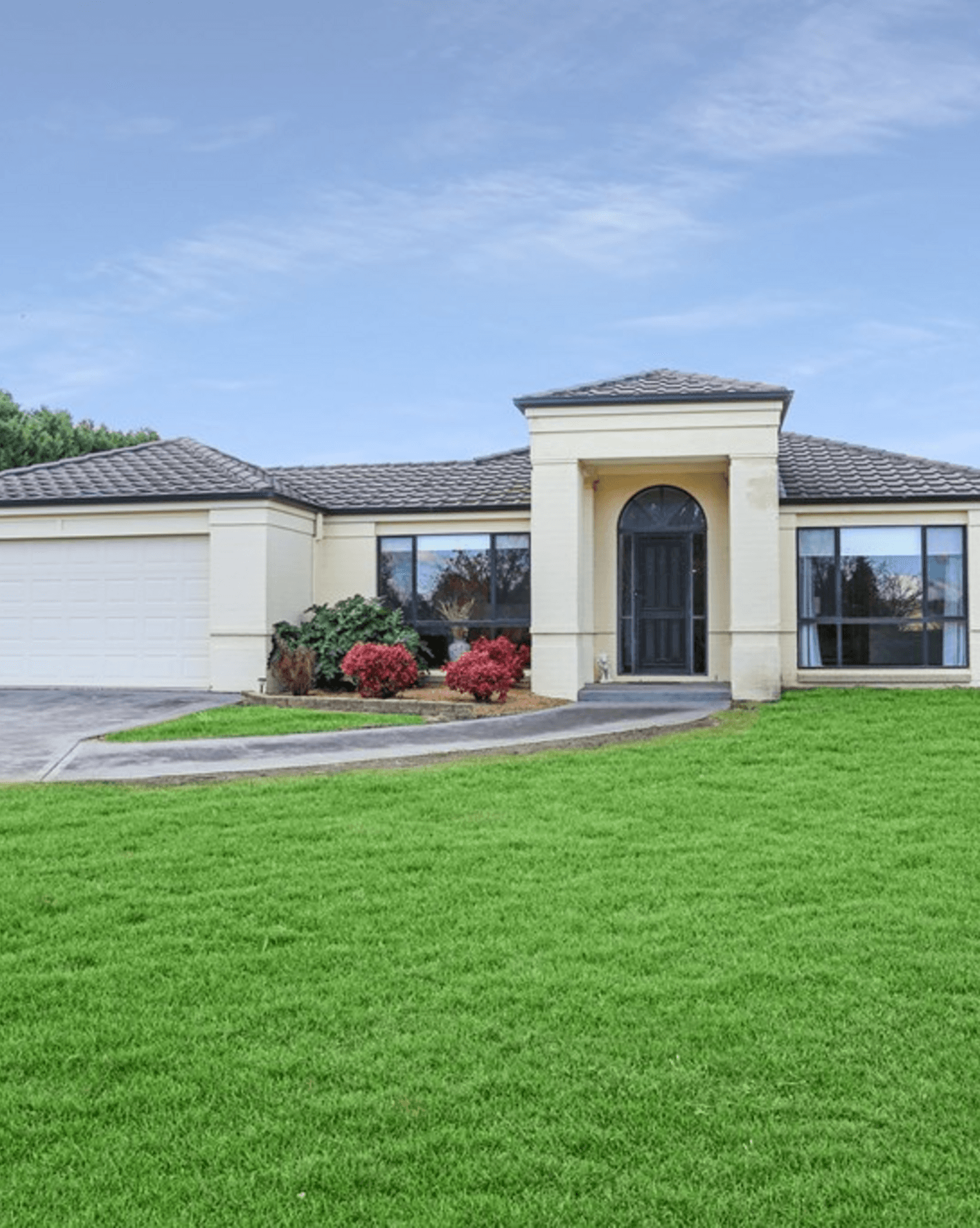 29 Watkins Drive Moss Vale, Moss Vale - Image 1
