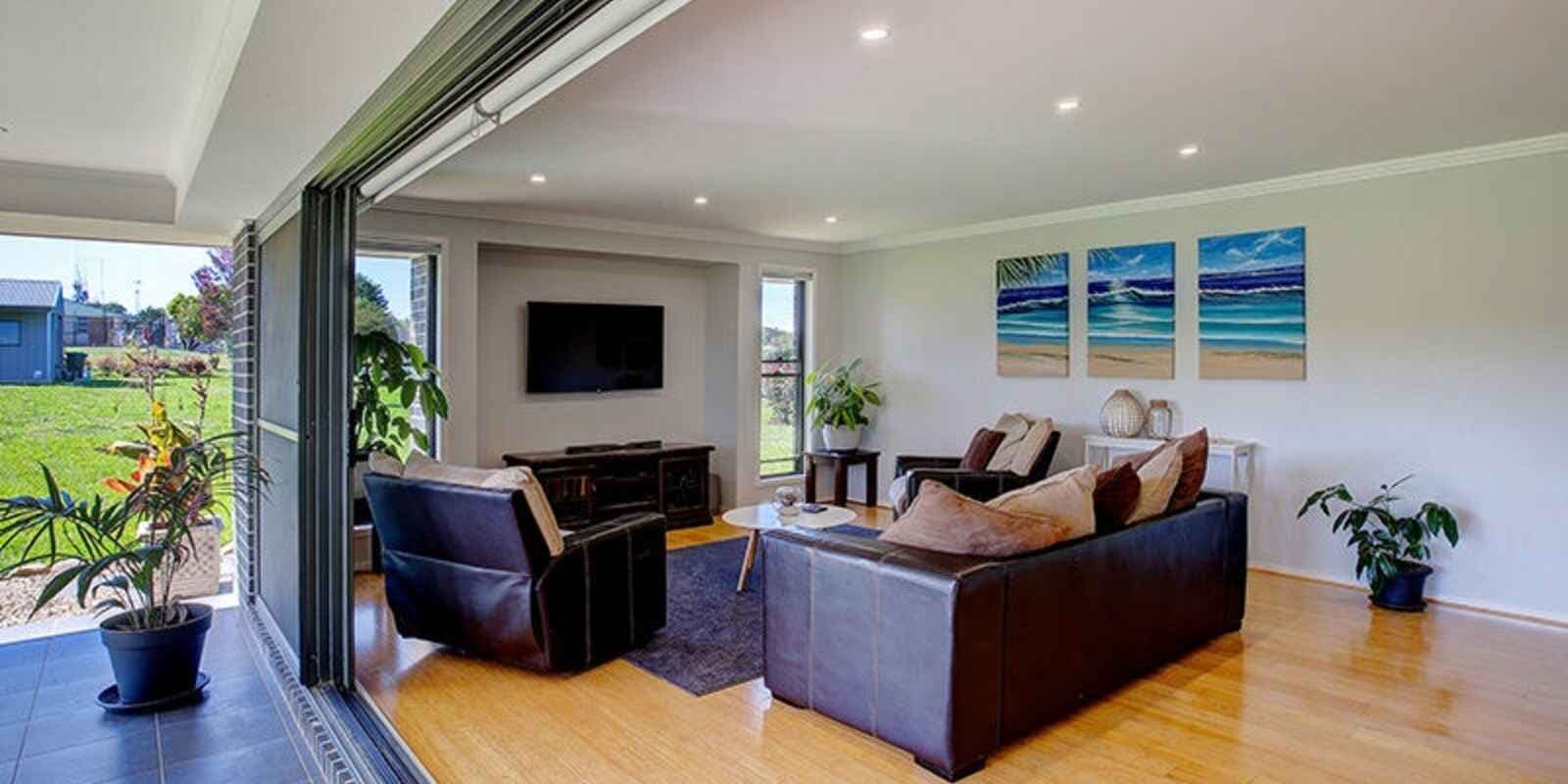 24 Windsor Crescent Moss Vale, Moss Vale - Thumbnail 2