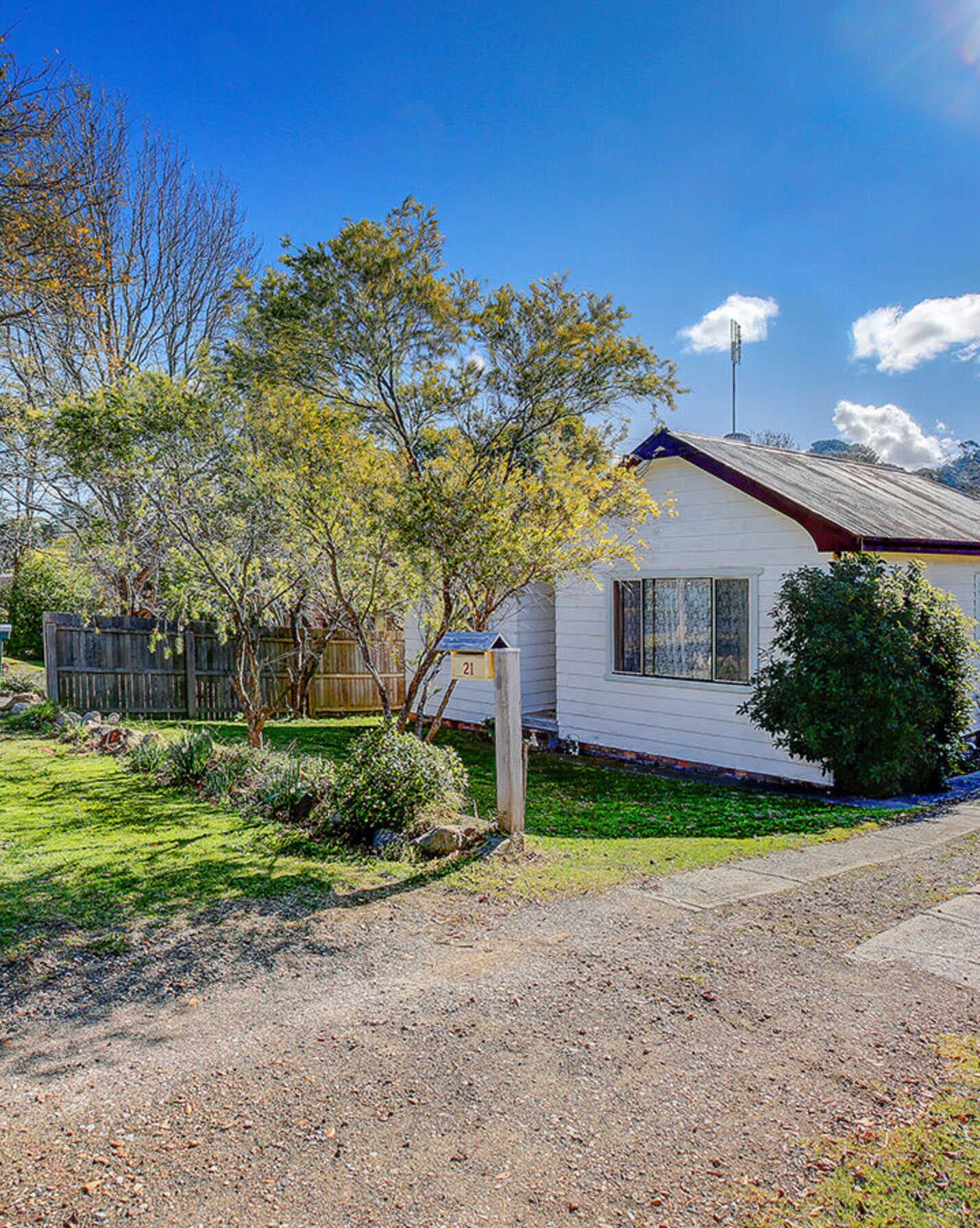 21 Ebury Street Bundanoon, Bundanoon - Image 1