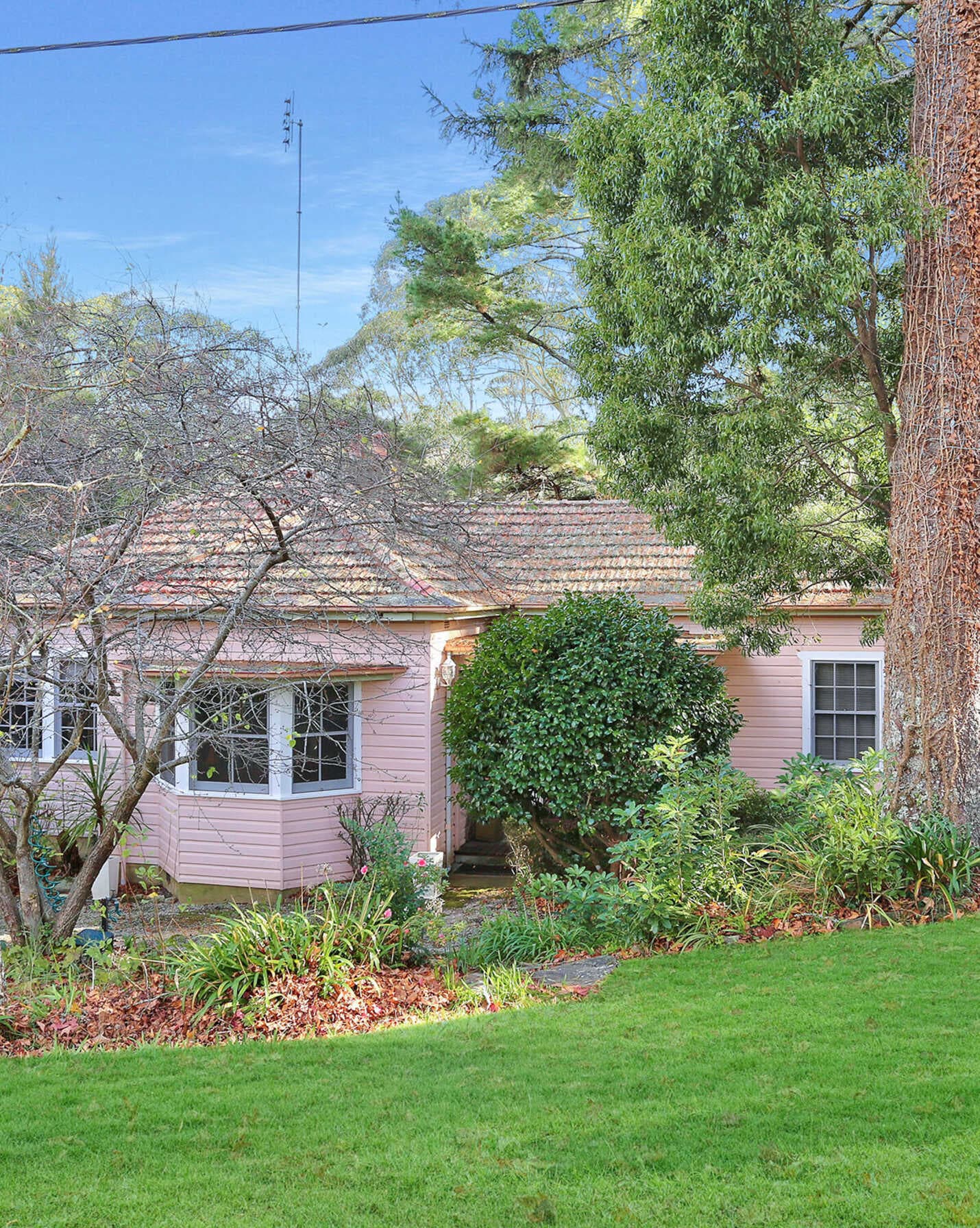 19 Church Street Bundanoon, Bundanoon - Image 1