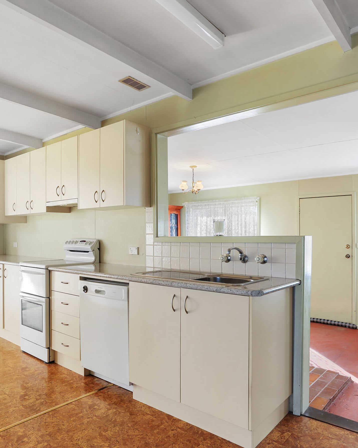 16 Joadja Street Welby, Welby - Thumbnail 6