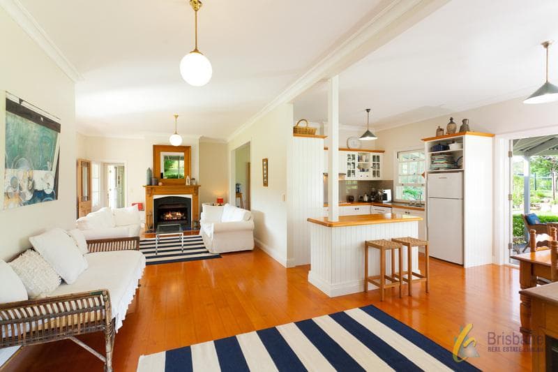 2/14A Darling Point Road, Darling Point, Pullenvale - Thumbnail 4