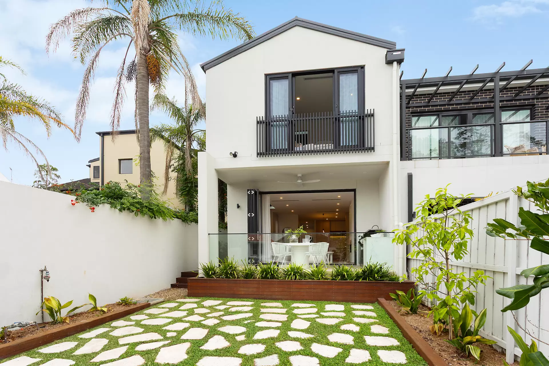 3/53 Clarence Road, Indooroopilly - Thumbnail 3