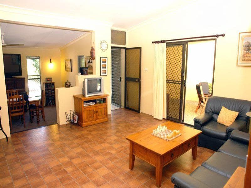 51 Melody Street,  Jamboree Heights, Jamboree Heights - Thumbnail 5