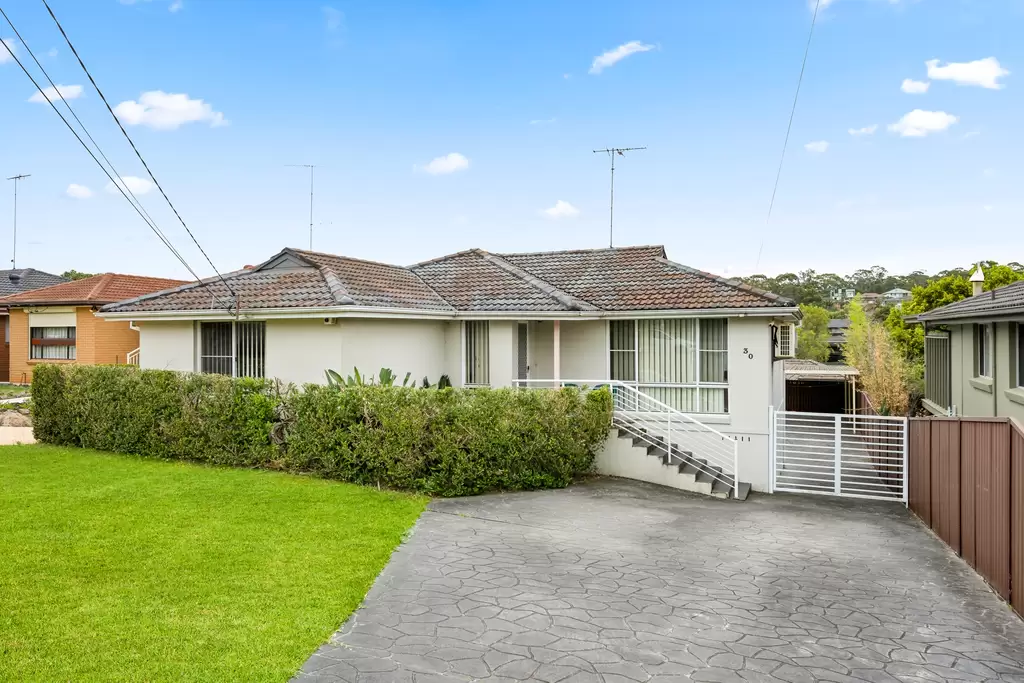 15 Bardsley Circuit Rouse Hill, Georges Hall - Image 1
