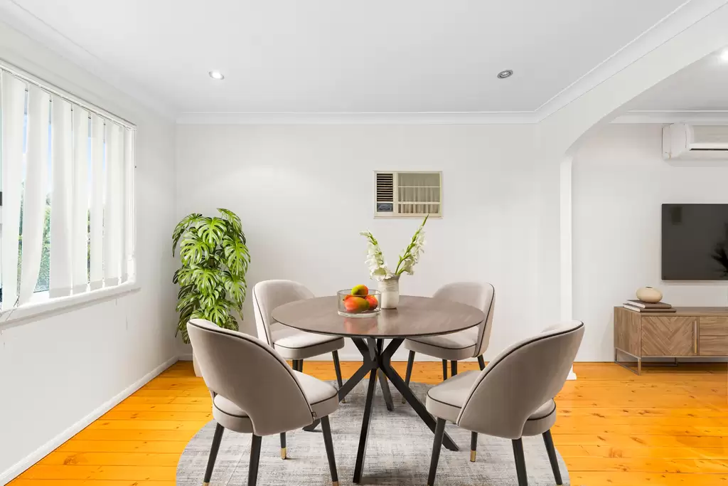 15 Bardsley Circuit Rouse Hill, Georges Hall - Thumbnail 4