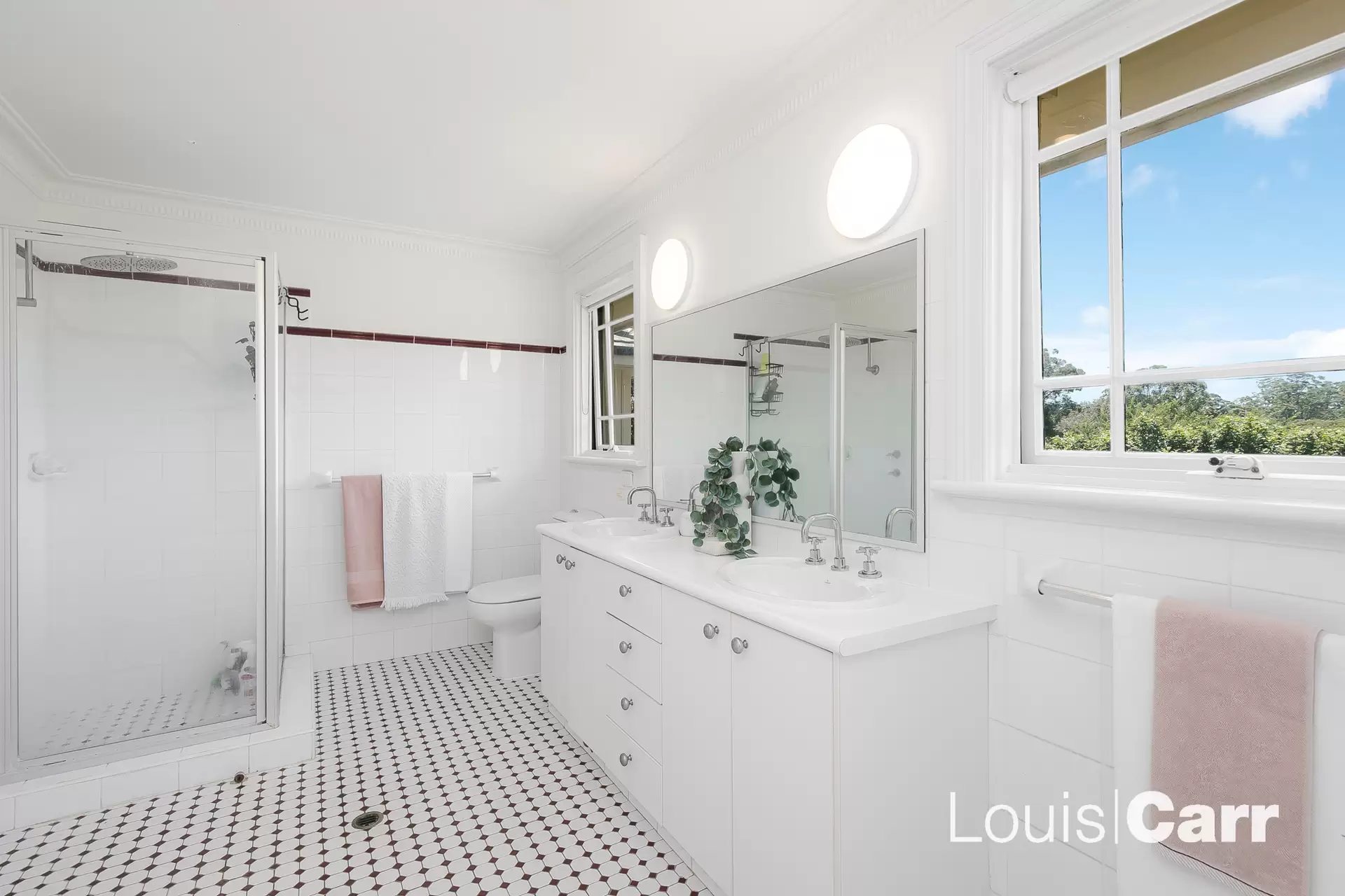 25 Conifer Crescent, Broadbeach Waters, QLD, 4218, Broadbeach Waters - Thumbnail 3
