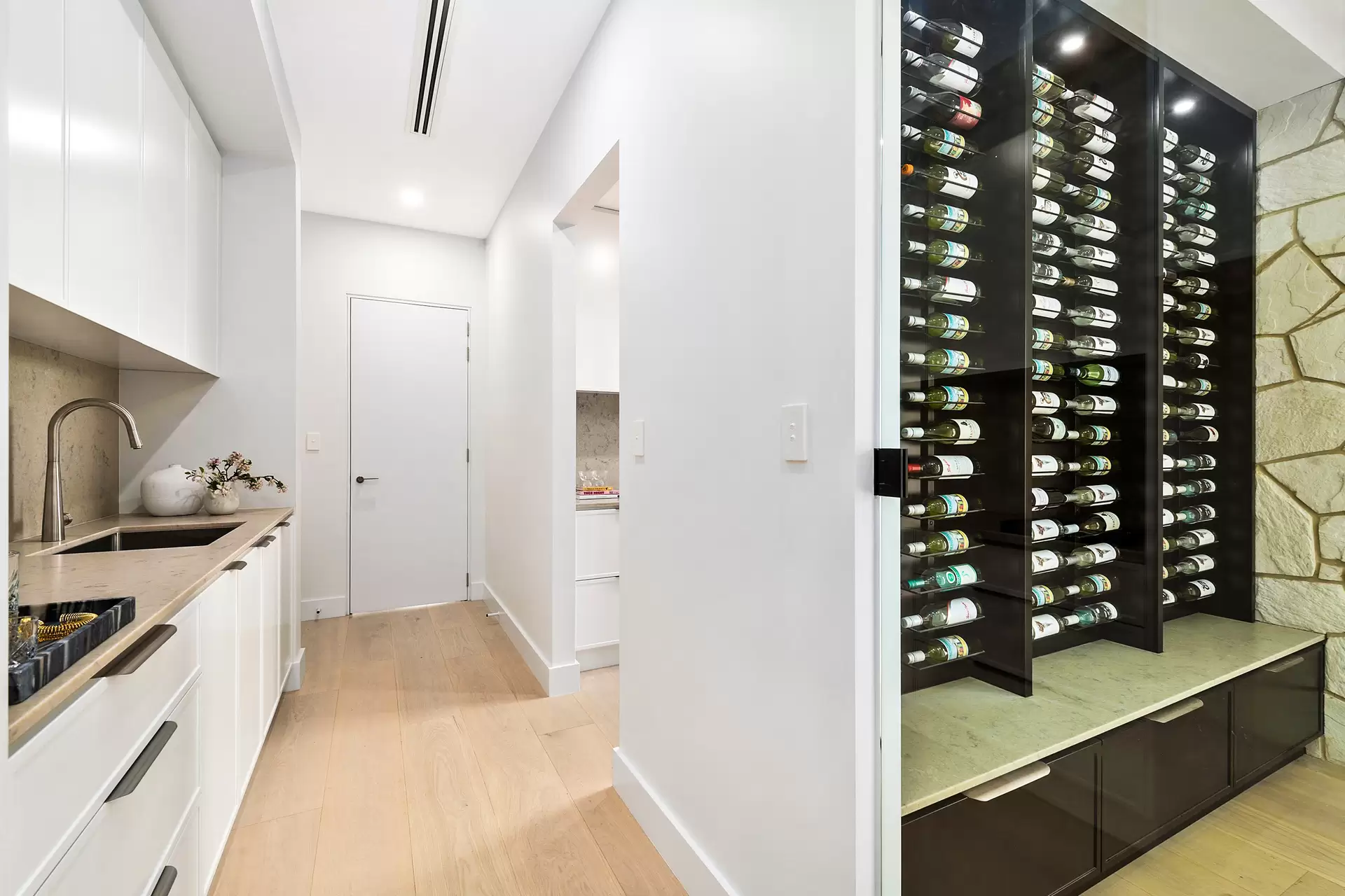 3/34 Curlewis Street, Bondi Beach, NSW, Kenmore - Thumbnail 4