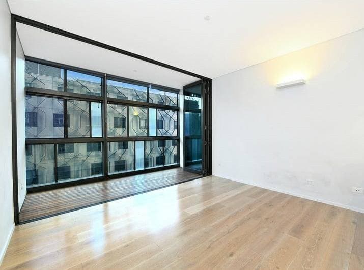 708, 8 Park Lane, Chippendale - Thumbnail 2