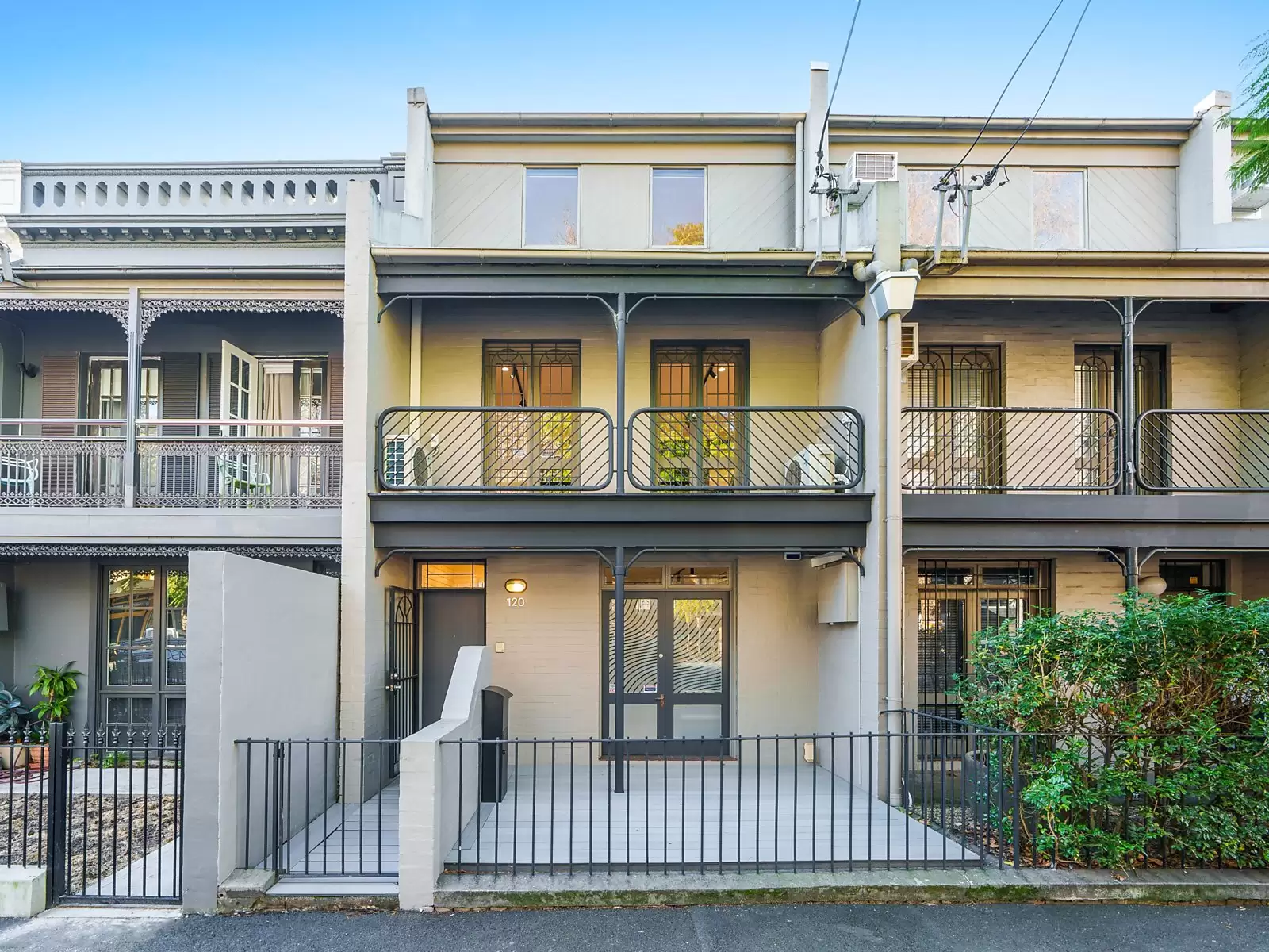 12/5-7 Macpherson Street, Waverley, Pinjarra Hills - Image 1