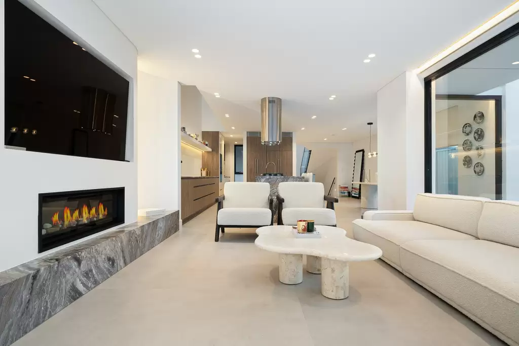 70 Warners Avenue, Bondi Beach, Bondi Beach - Thumbnail 2