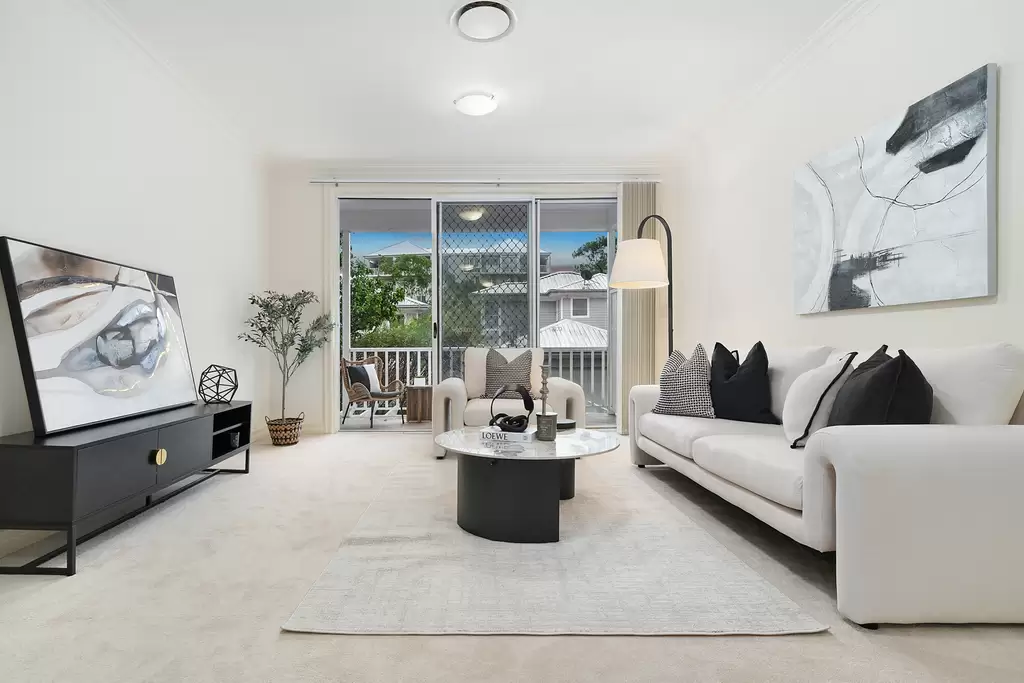 210/16 Fairwater Close, Breakfast Point, Mount Isa - Thumbnail 2