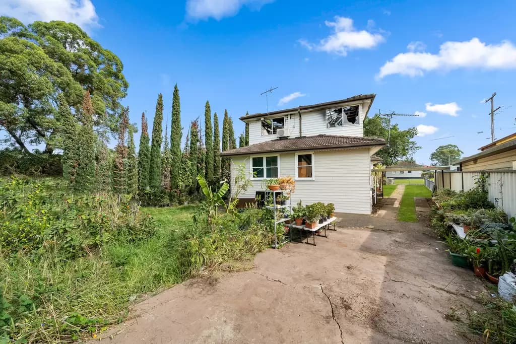 19 Crystal Street, Mount Isa, Mount Isa - Thumbnail 3