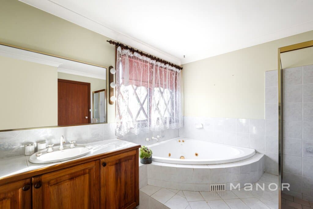 19 Crystal Street, Mount Isa, Mount Isa - Thumbnail 8