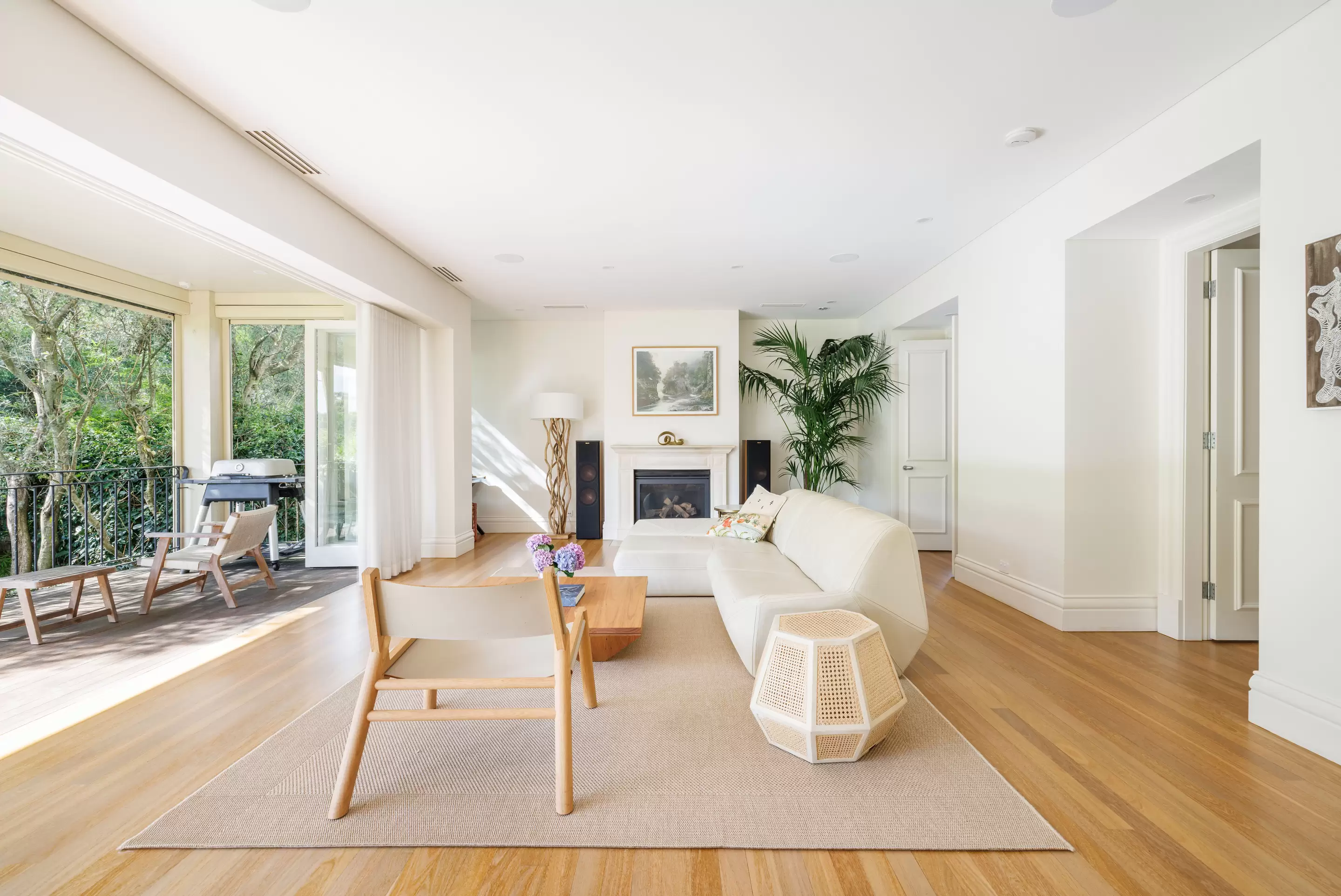 27 Radnor Street, Indooroopilly - Thumbnail 2