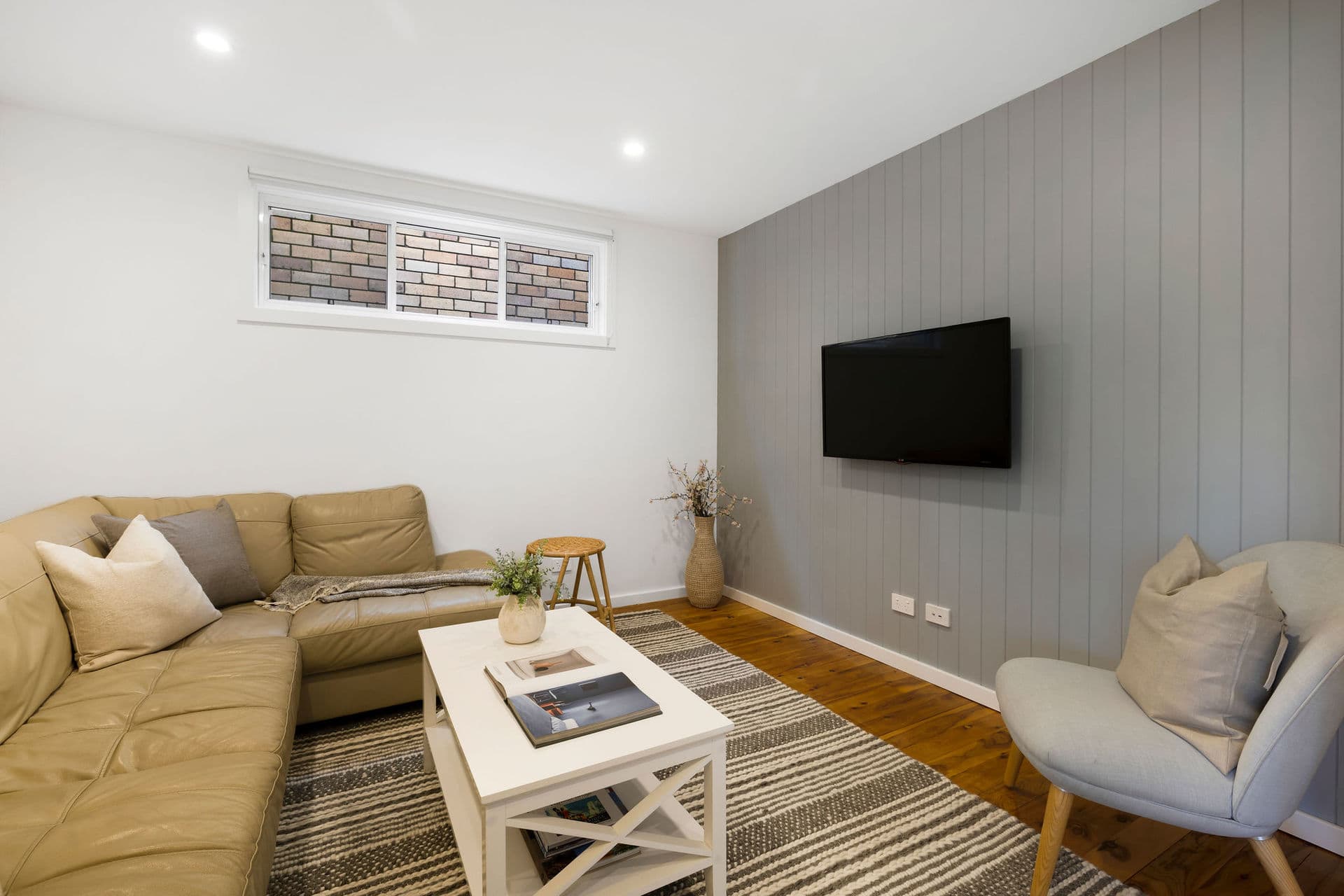 27 Christopher Place, Sinnamon Park - Thumbnail 2