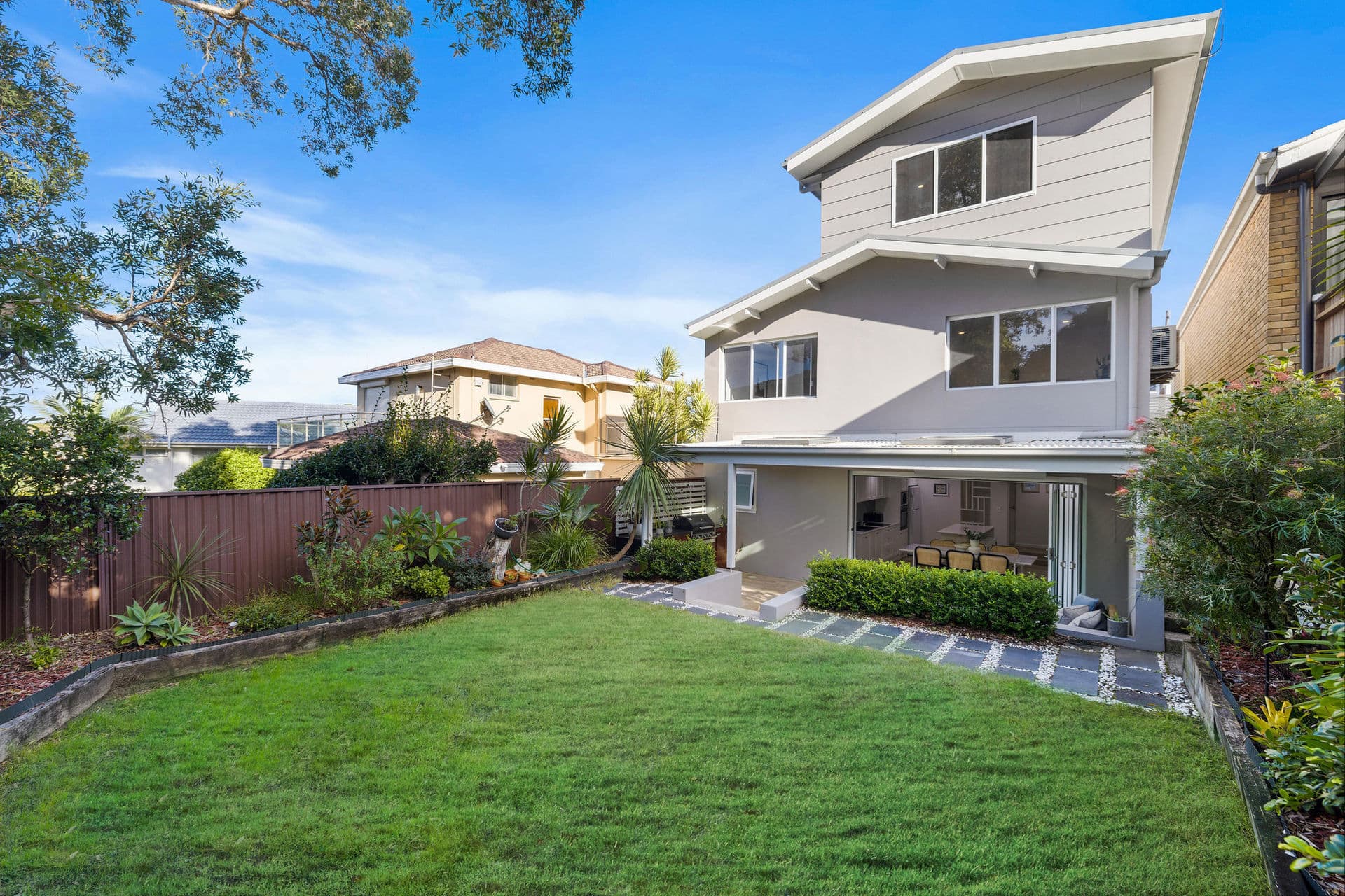 27 Christopher Place, Sinnamon Park - Thumbnail 3