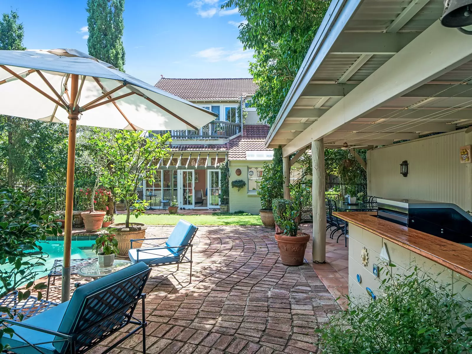 2/15 Todman Avenue, Kensington, Brookwater - Thumbnail 3