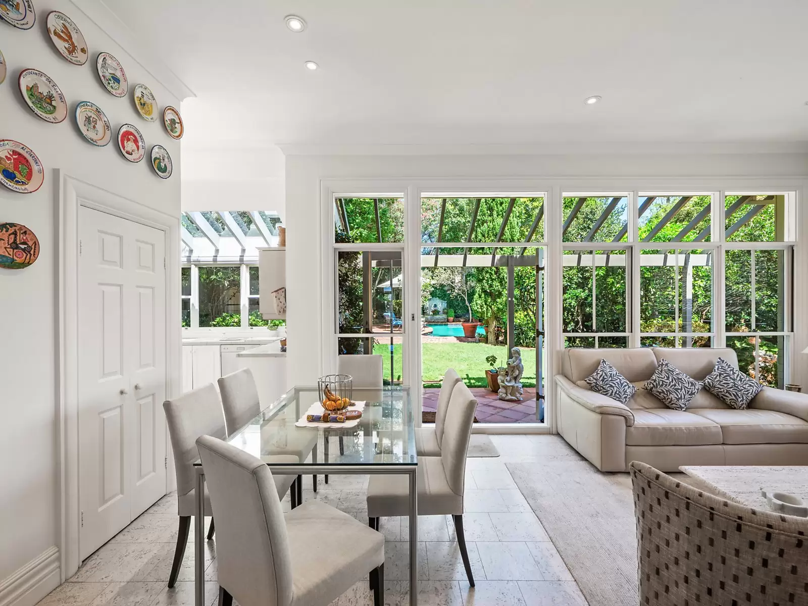 2/15 Todman Avenue, Kensington, Brookwater - Thumbnail 7