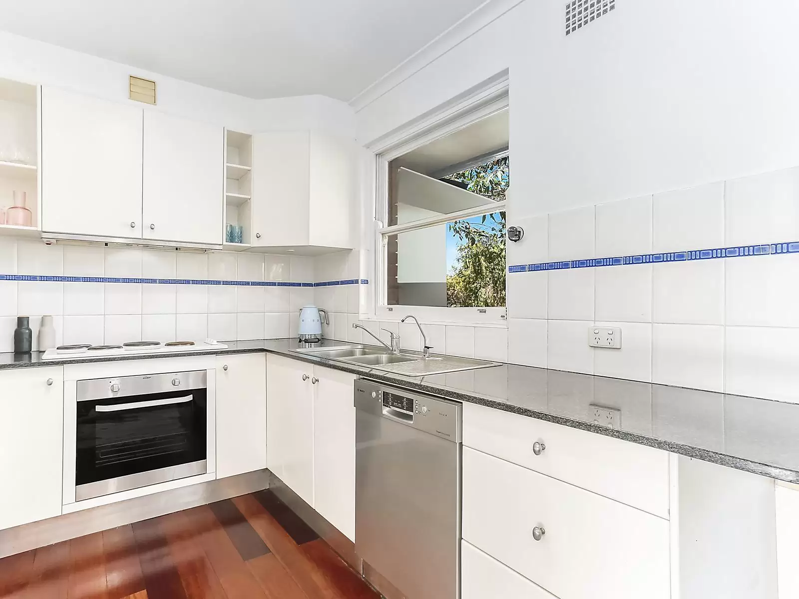 5/4 Garie Place, South Coogee, Seventeen Mile Rocks - Thumbnail 3