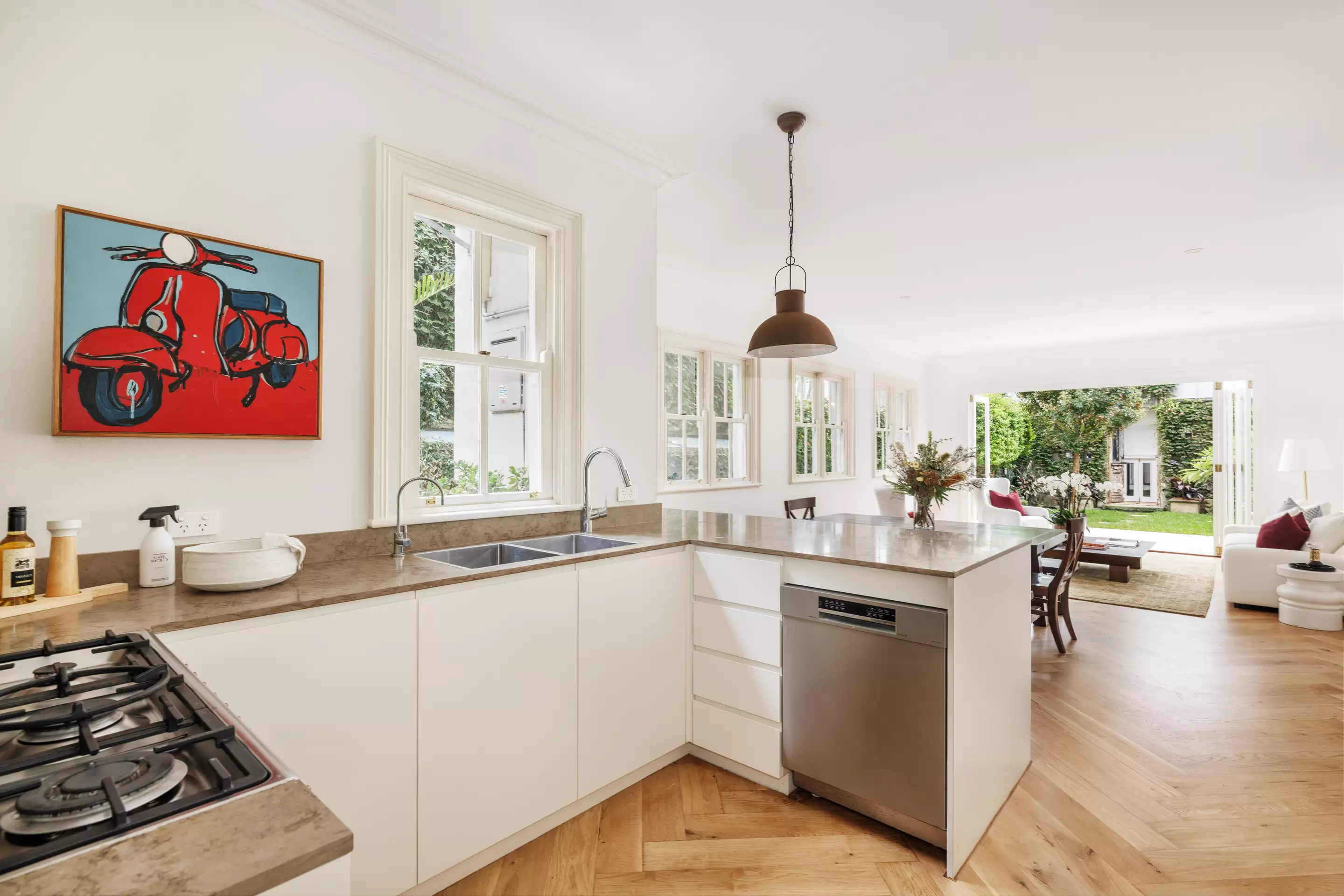 8/58 Tristania Drive, Bardon - Thumbnail 6