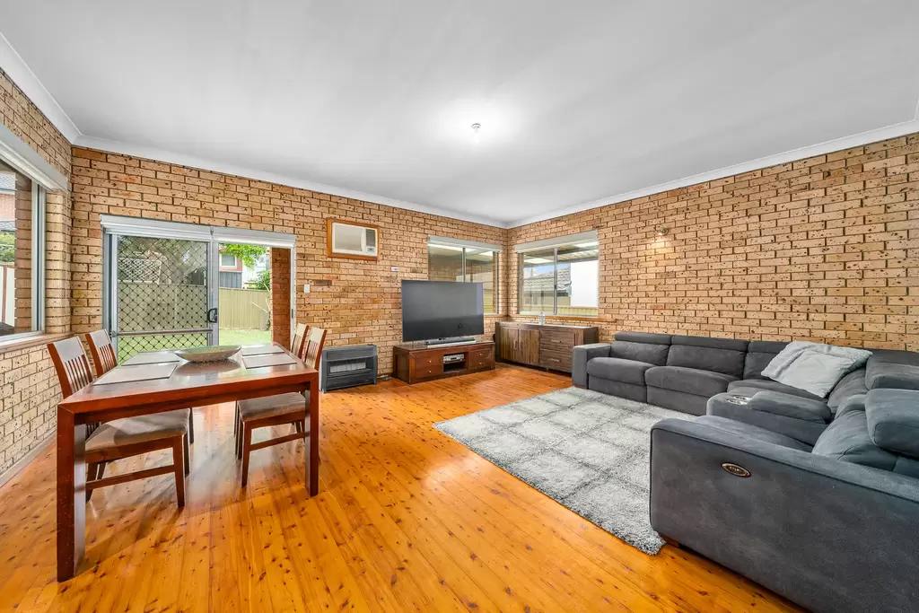 18 Manning Avenue Strathfield South, Strathfield South - Thumbnail 2