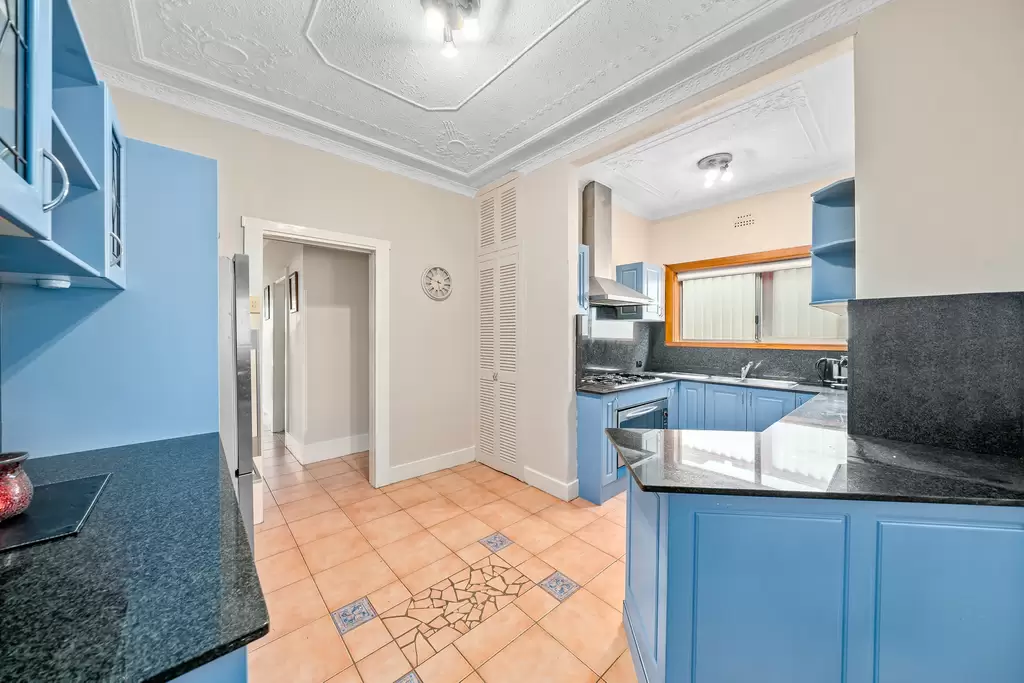 18 Manning Avenue Strathfield South, Strathfield South - Thumbnail 3