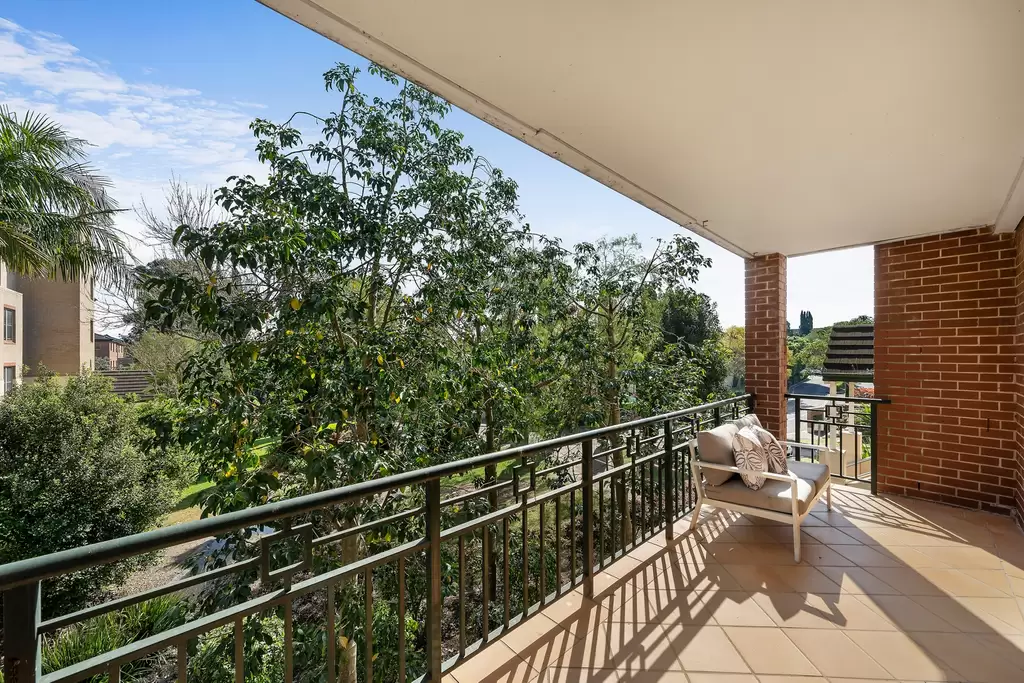 10/247E Burwood Road, Concord, Bronte - Thumbnail 4