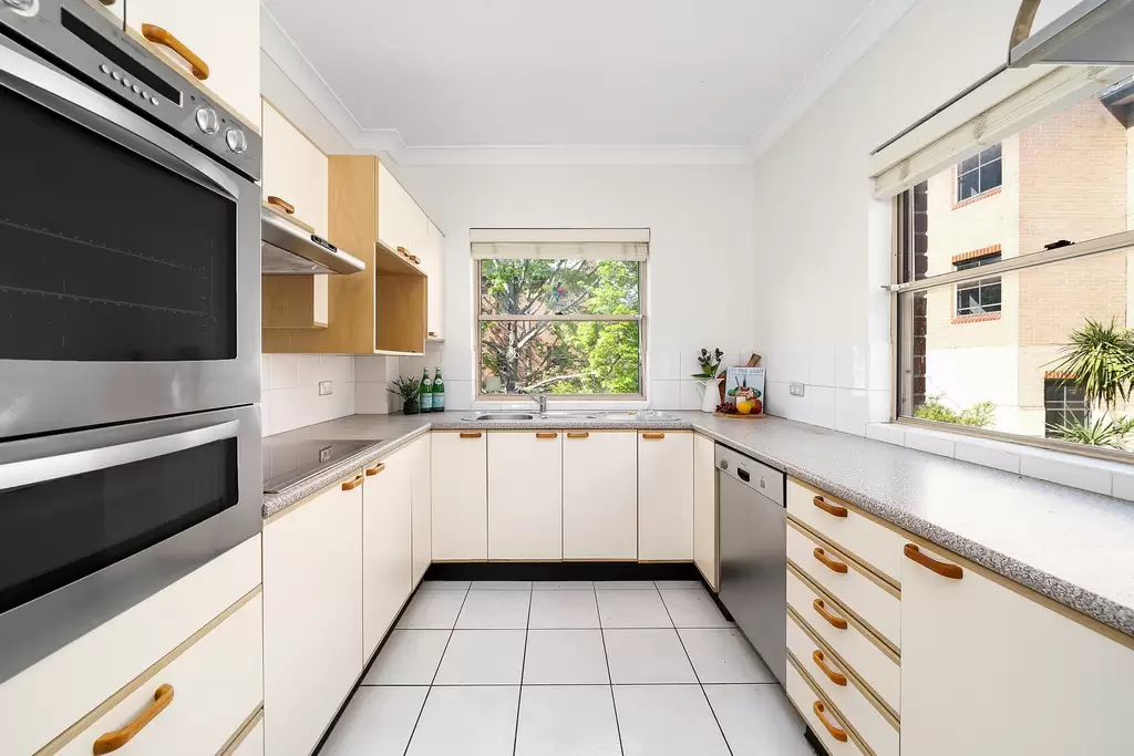 10/247E Burwood Road, Concord, Bronte - Thumbnail 5