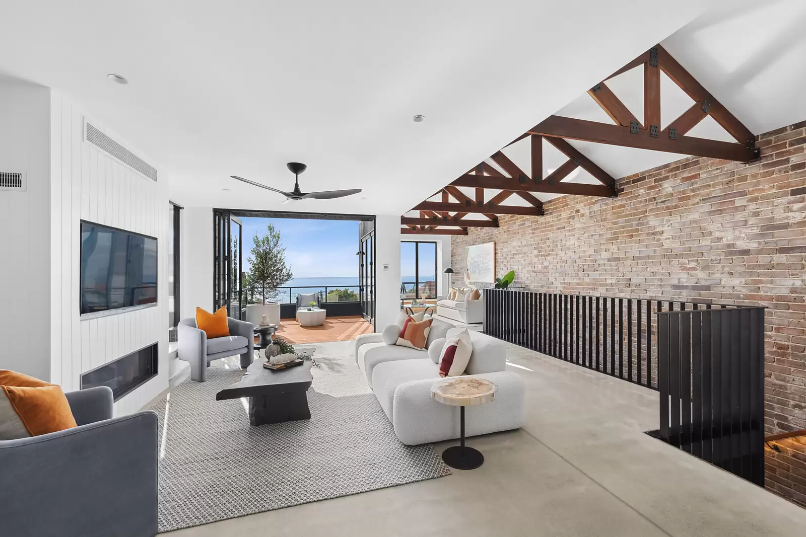 82 Kenmore Road, Kenmore - Thumbnail 2