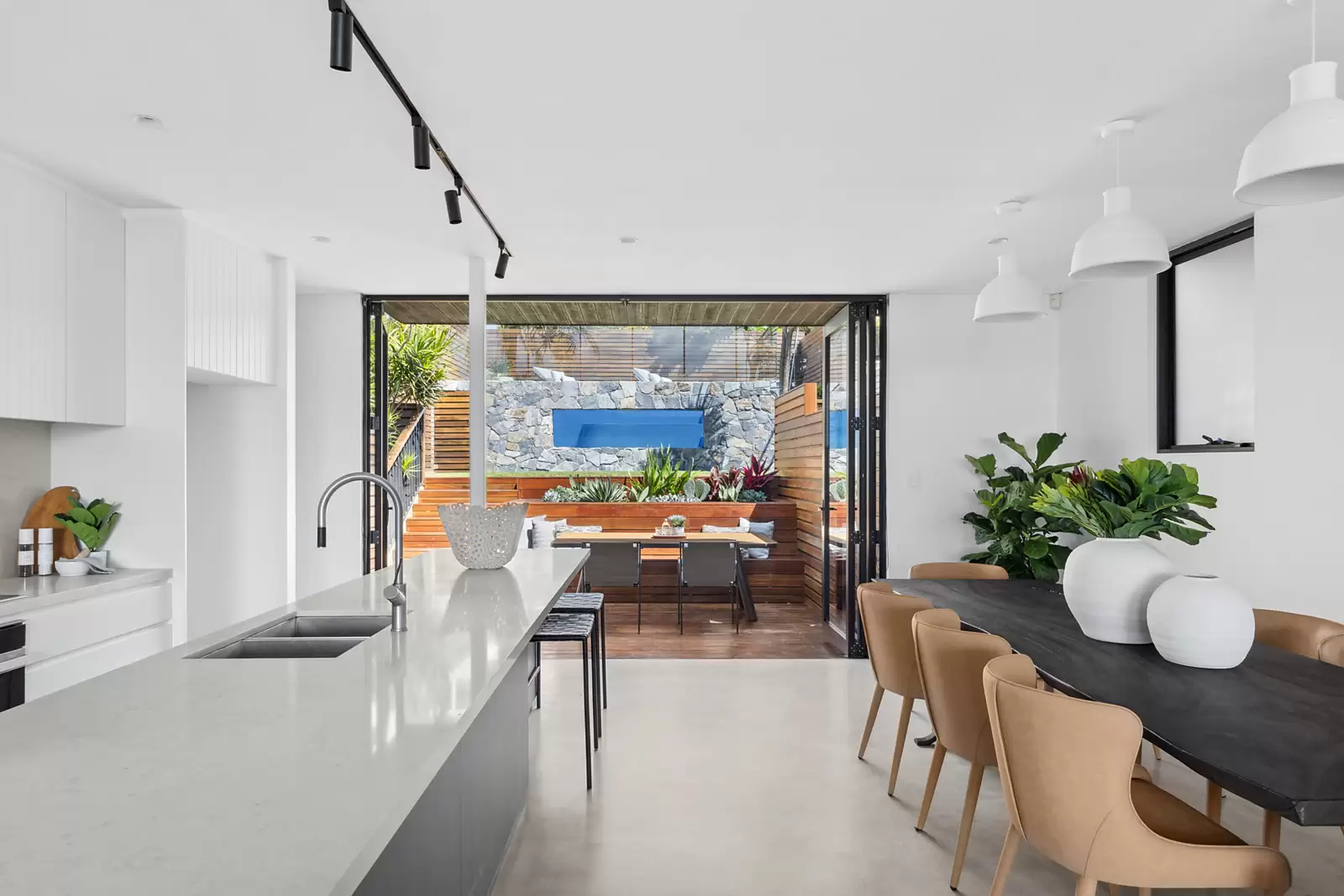 82 Kenmore Road, Kenmore - Thumbnail 8