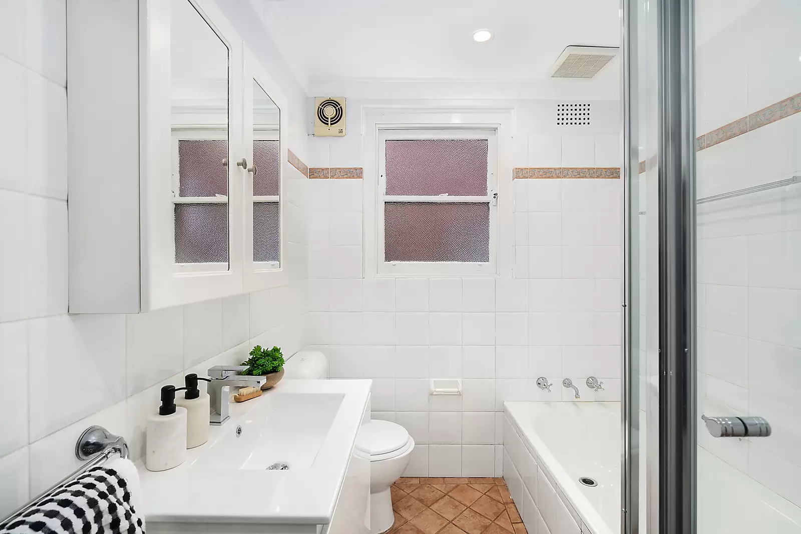 2/7 Merlin Street, Neutral Bay, Corinda - Thumbnail 5