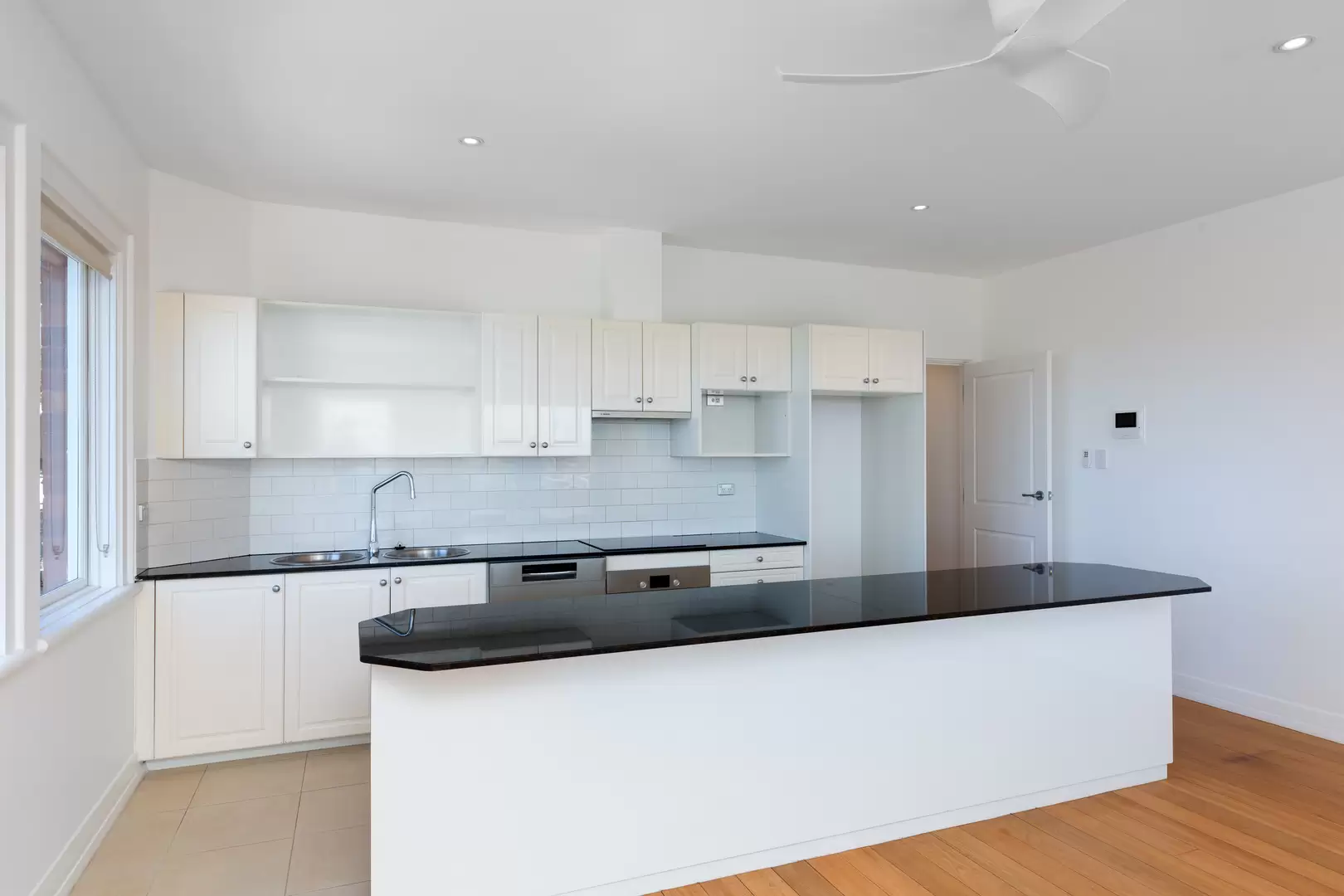 12/14 Birriga Road, Bellevue Hill, Brookfield - Thumbnail 2