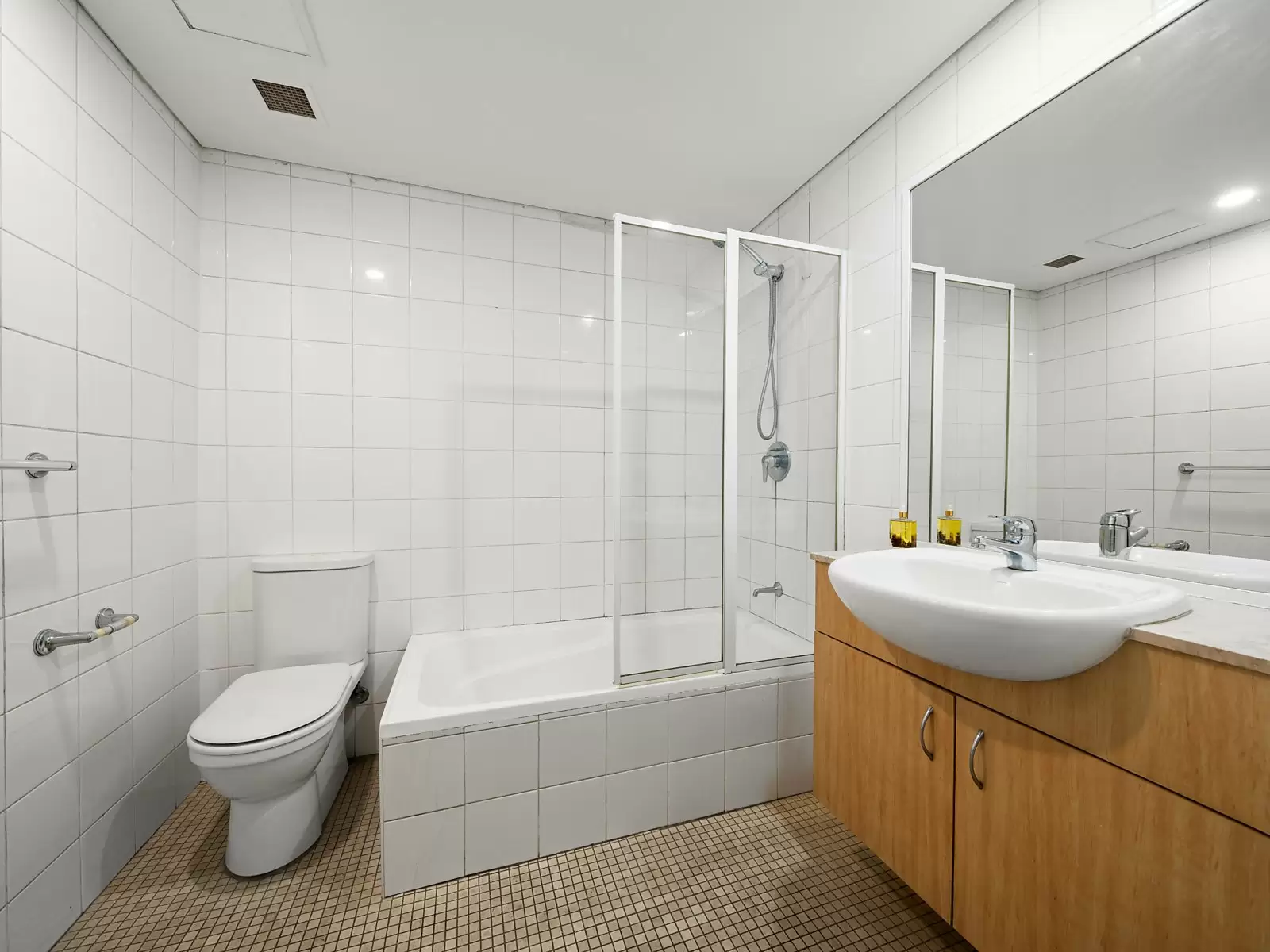 24/3-13 Erskineville Road, Newtown, Anstead - Thumbnail 8