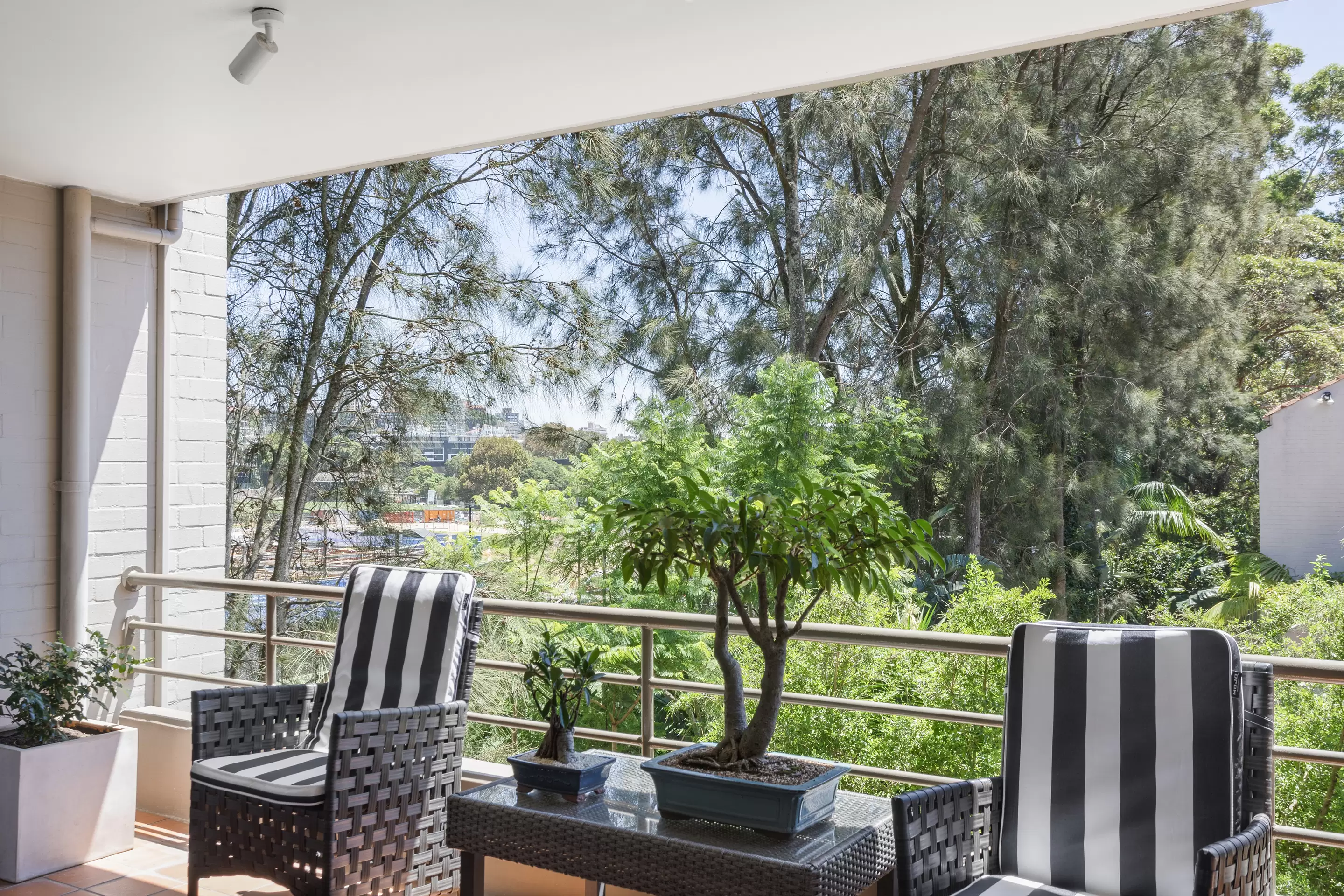16w/28 Cordelia Street, South Brisbane - Thumbnail 2