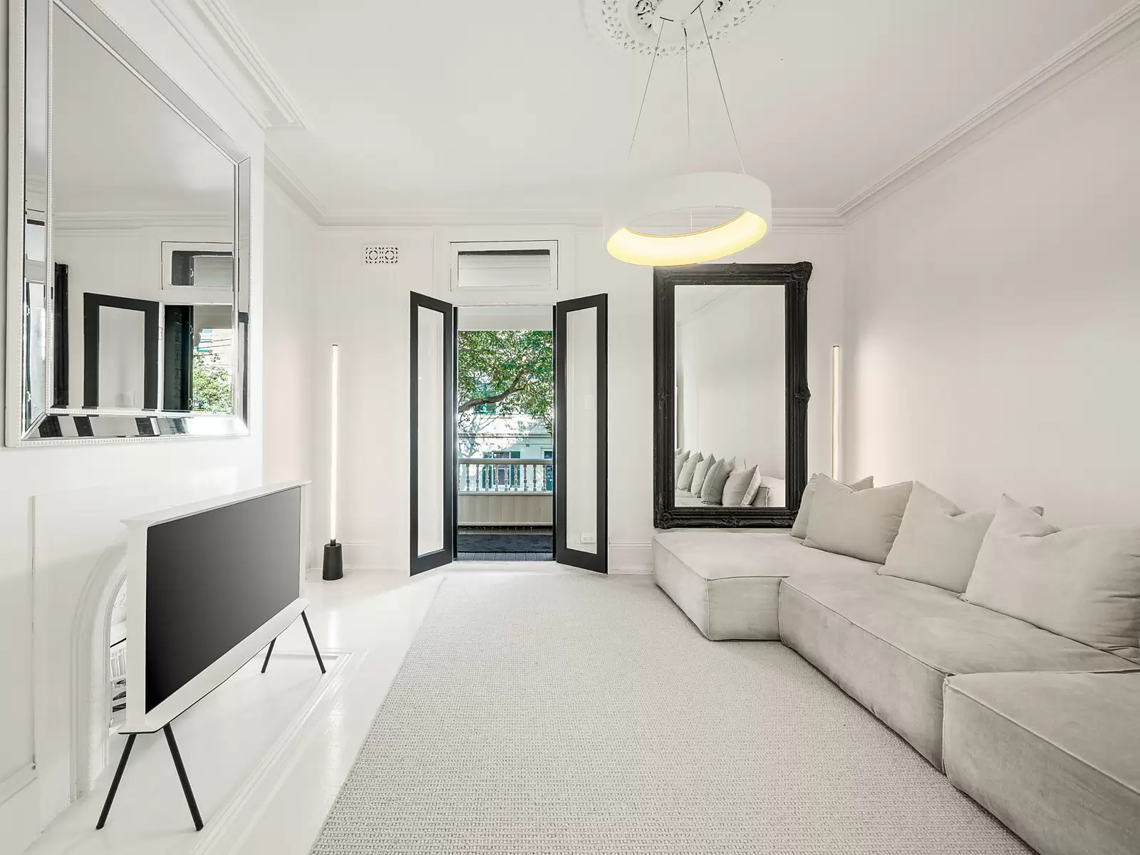 2/74 Coogee Bay Road, Randwick, Fig Tree Pocket - Thumbnail 2