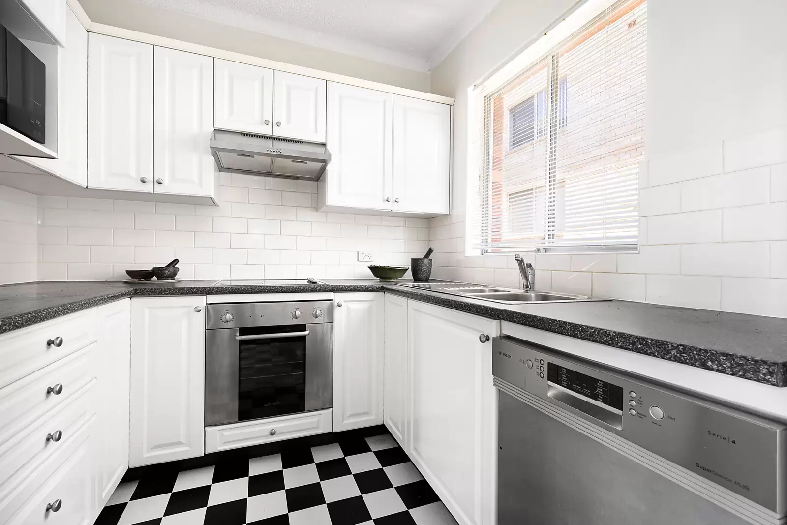 1/162-164 Oberon Street, Coogee, Riverhills - Thumbnail 3