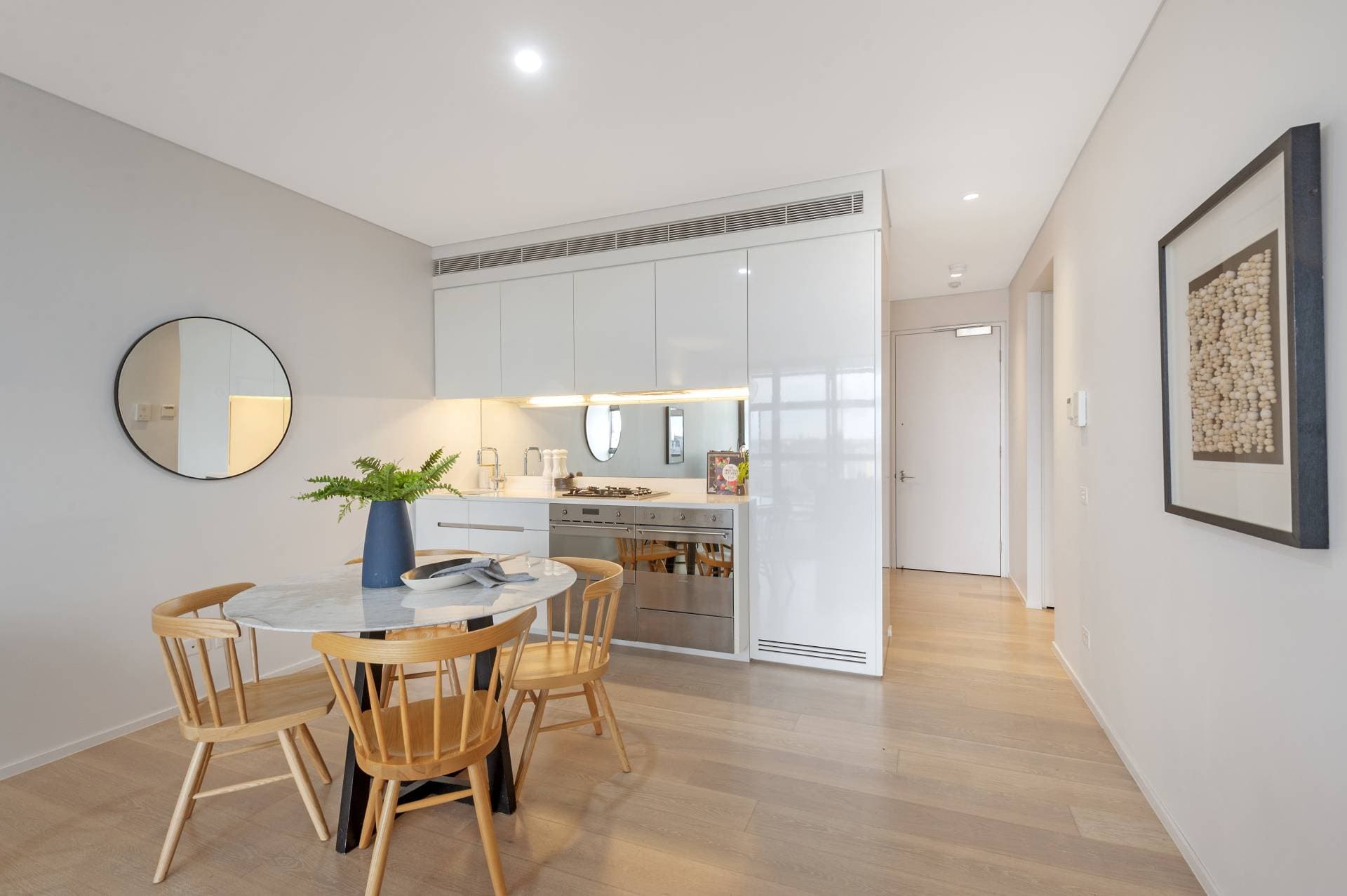 1707, 8 Park Lane, Chippendale - Thumbnail 3