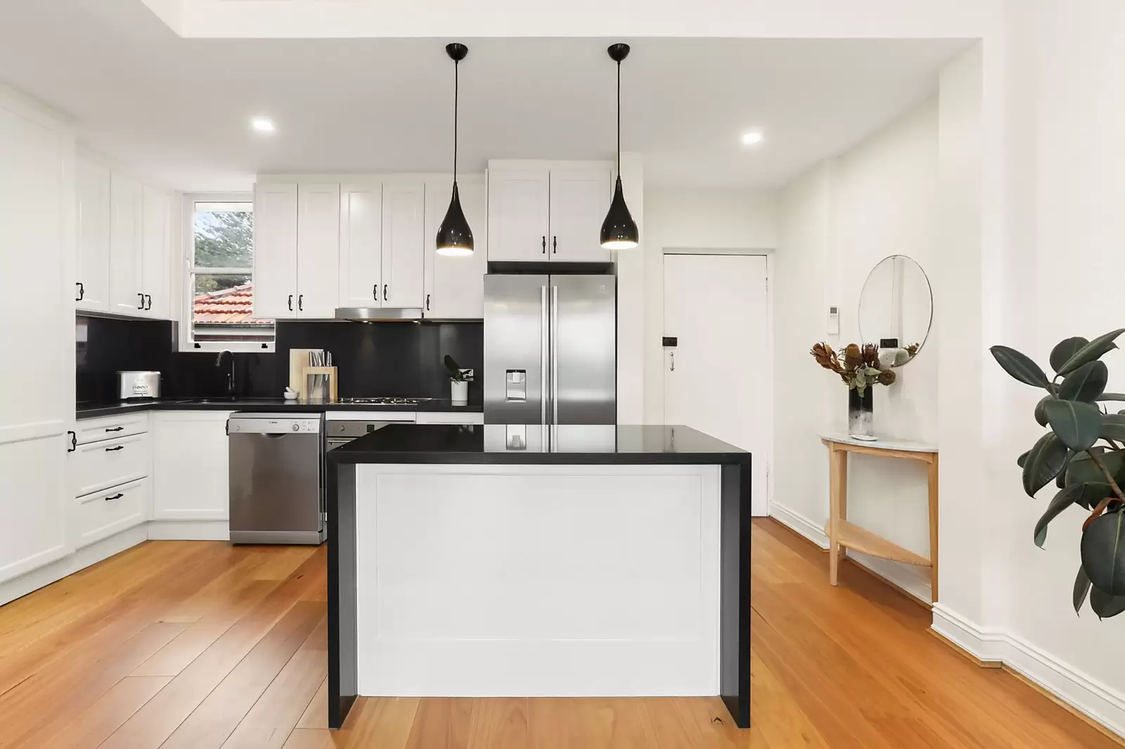 12/2 Penkivil Street, Bondi, Durack - Thumbnail 2